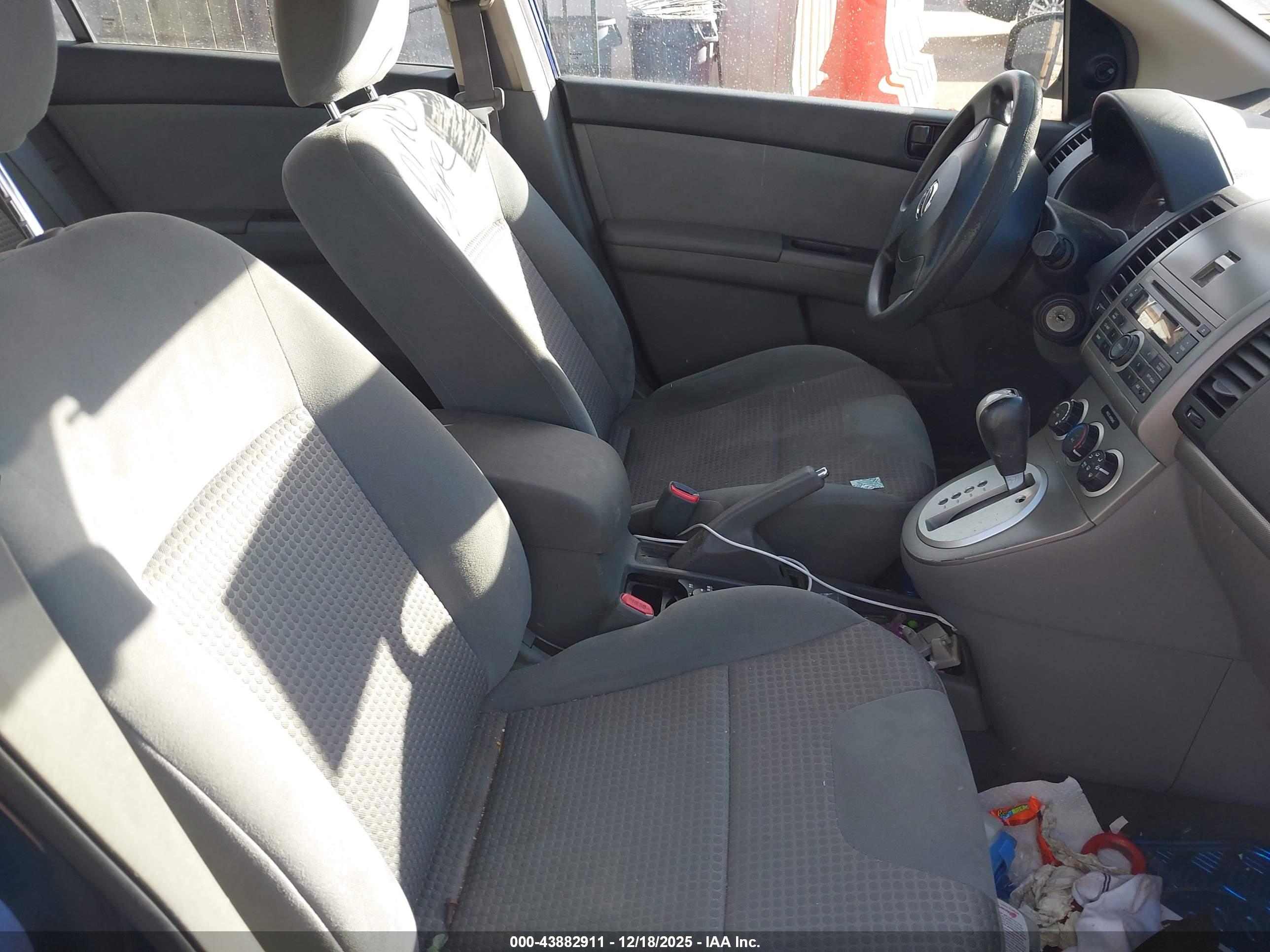 NISSAN SENTRA image 5