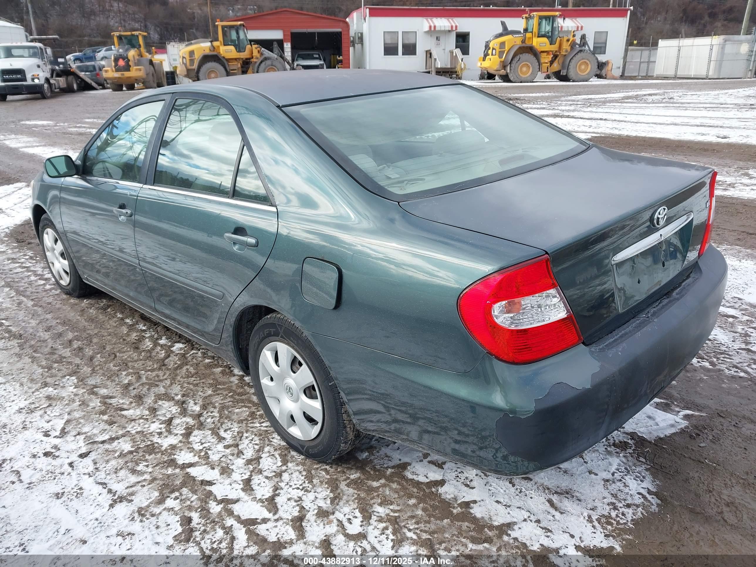TOYOTA CAMRY image 3