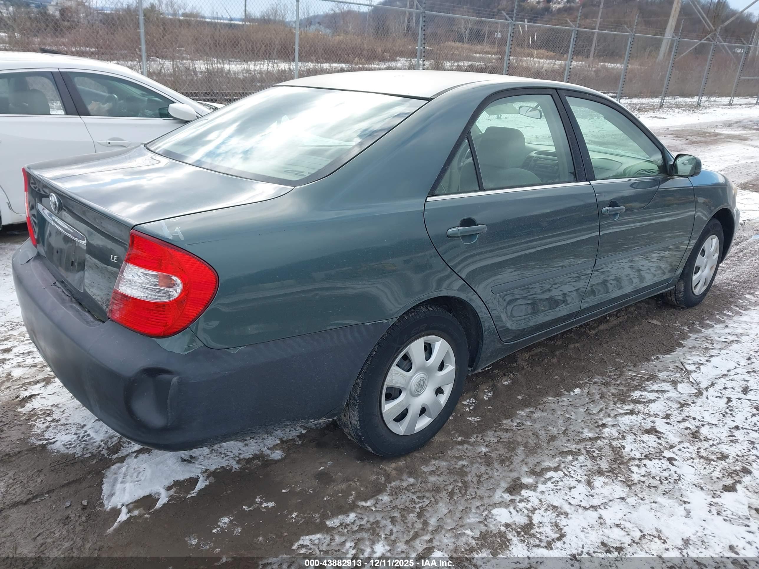 TOYOTA CAMRY image 4