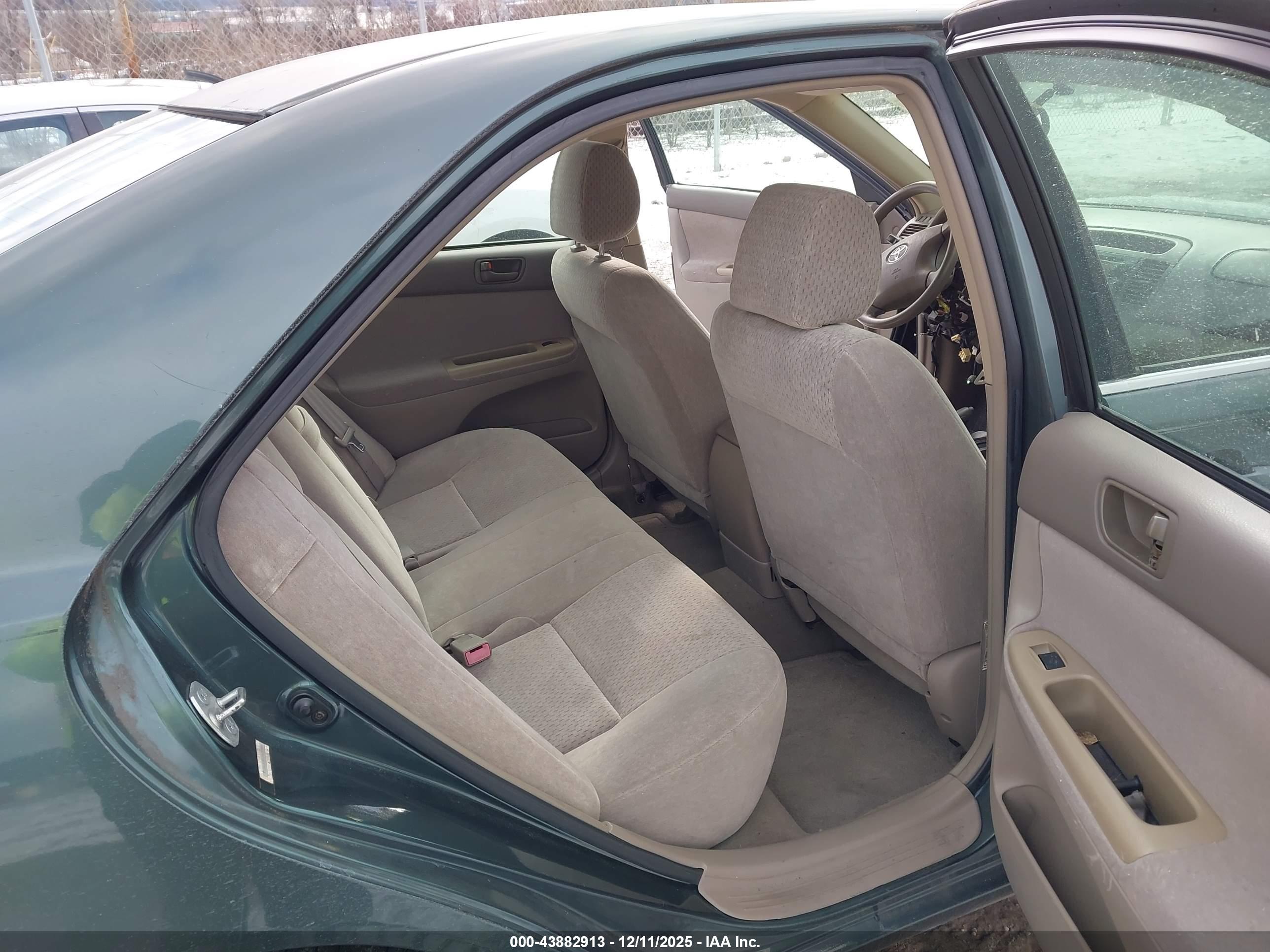 TOYOTA CAMRY image 8