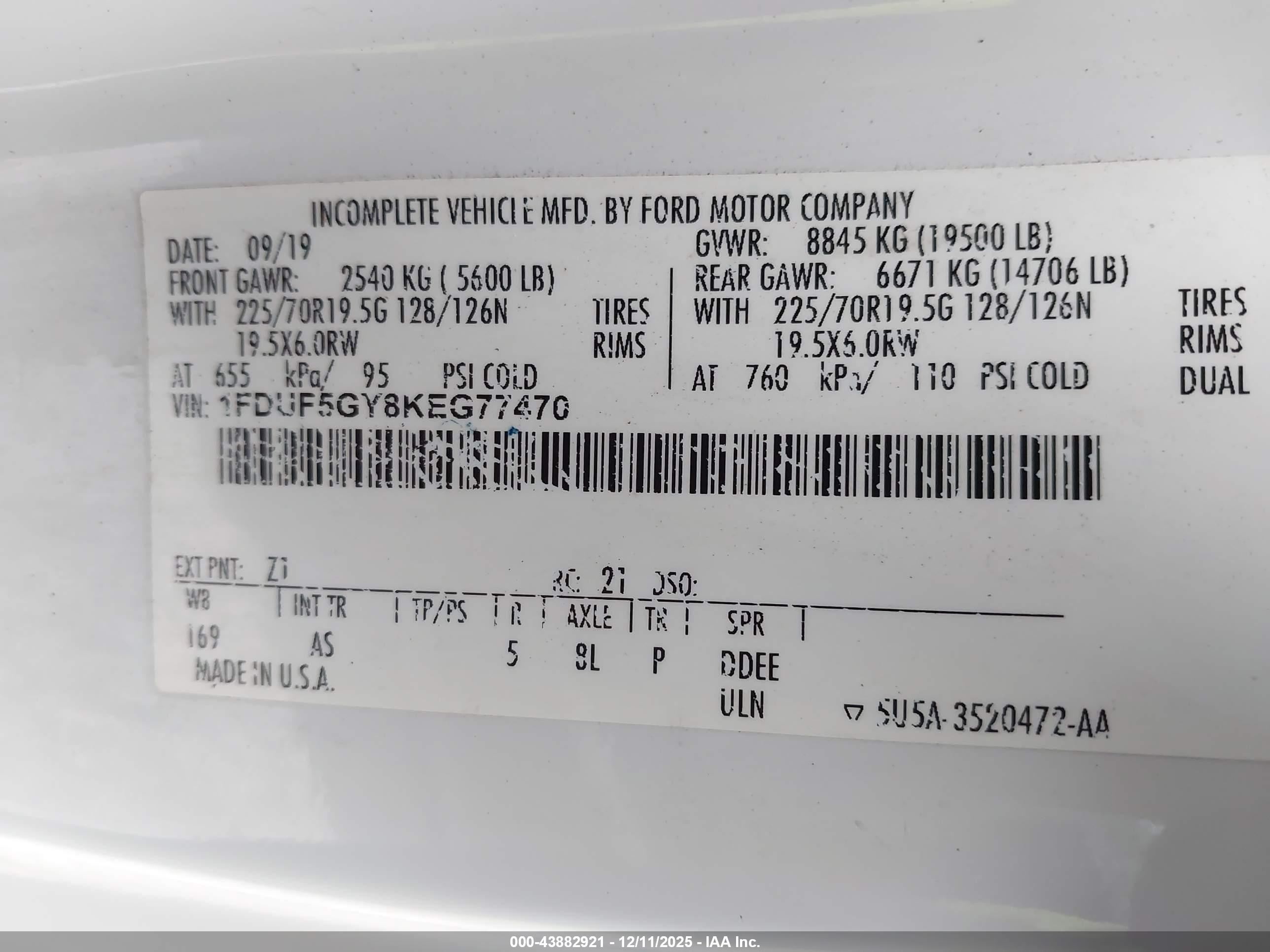 FORD F-550 image 9