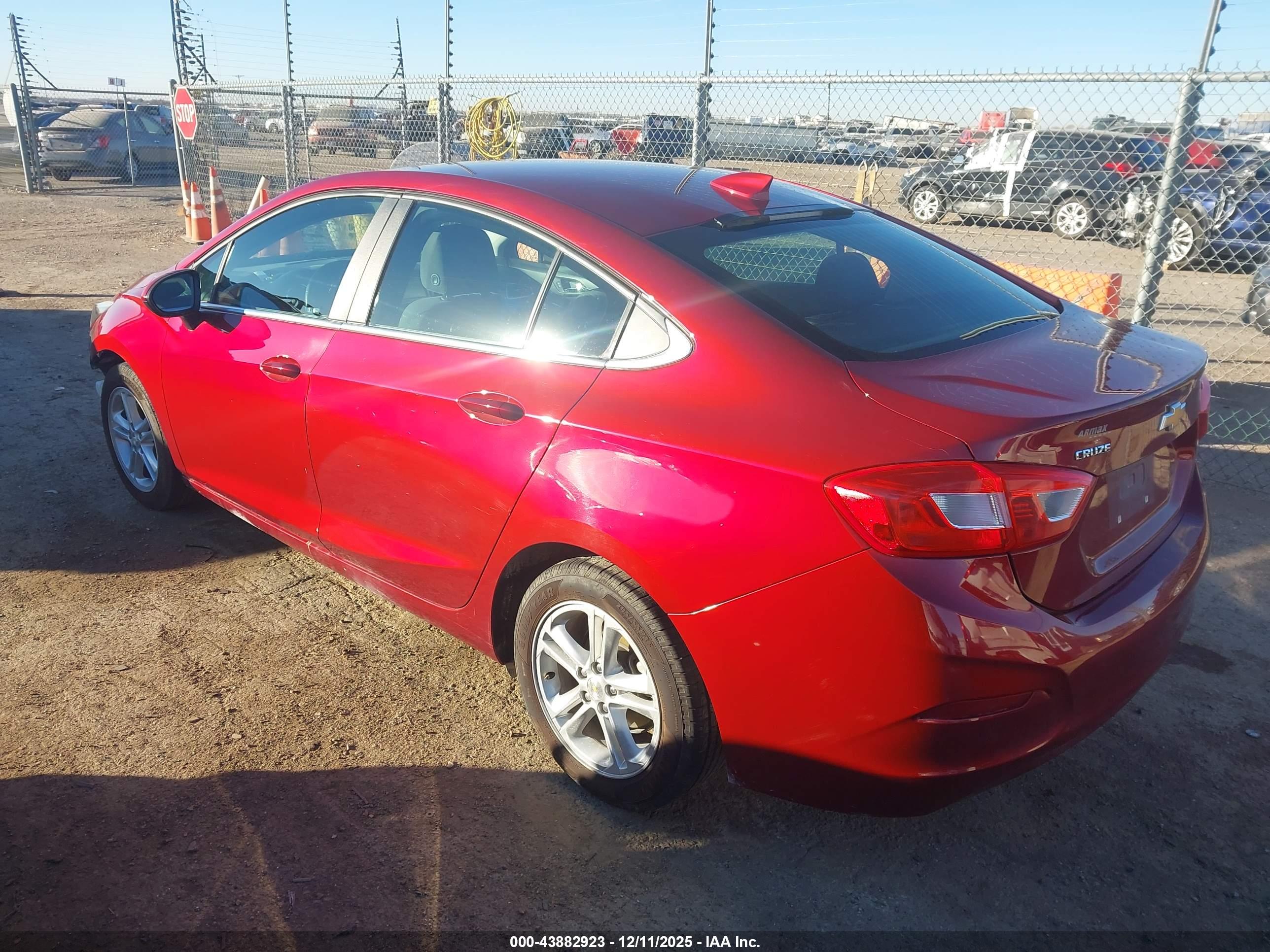 CHEVROLET CRUZE image 3
