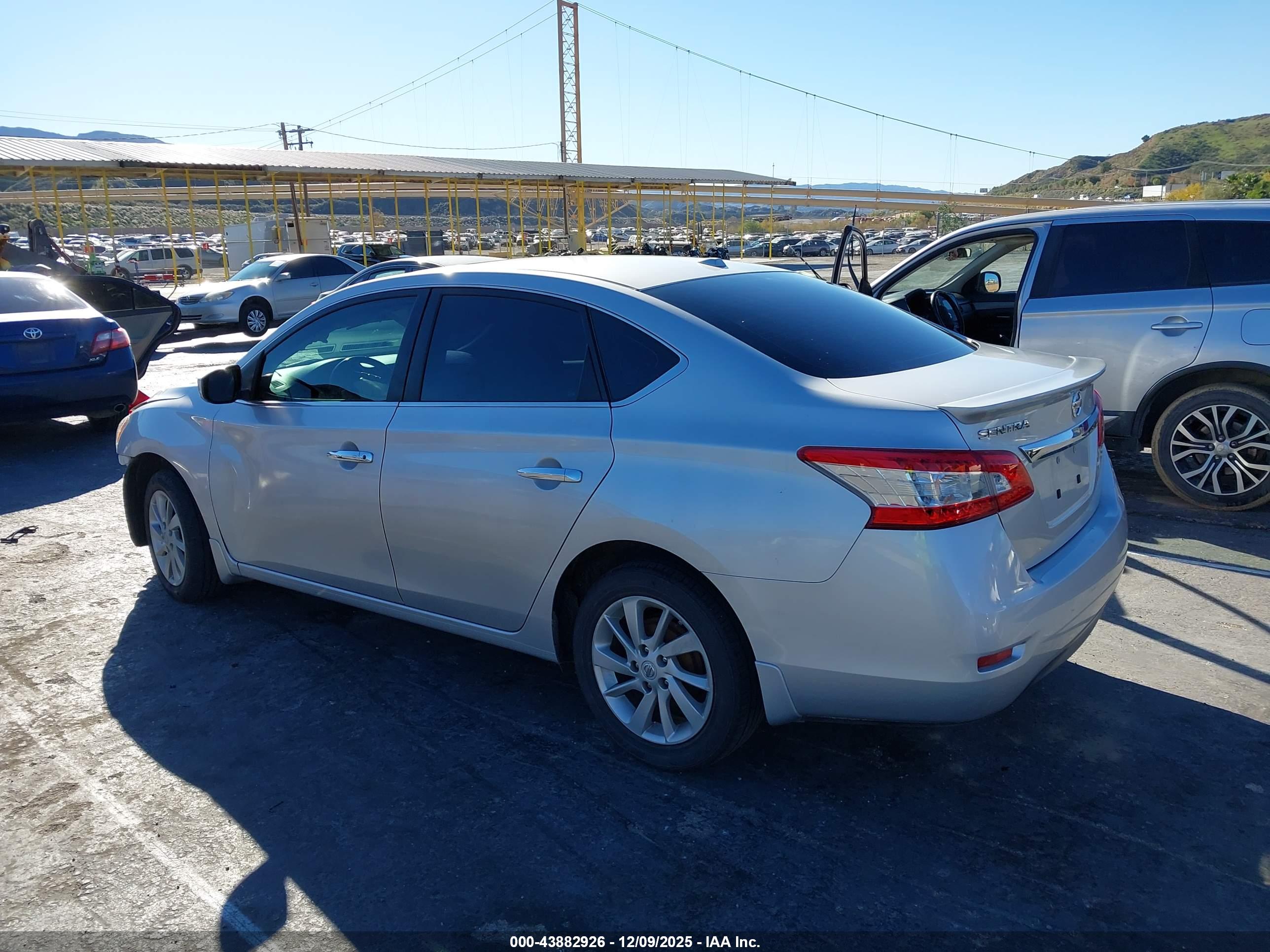 NISSAN SENTRA image 3