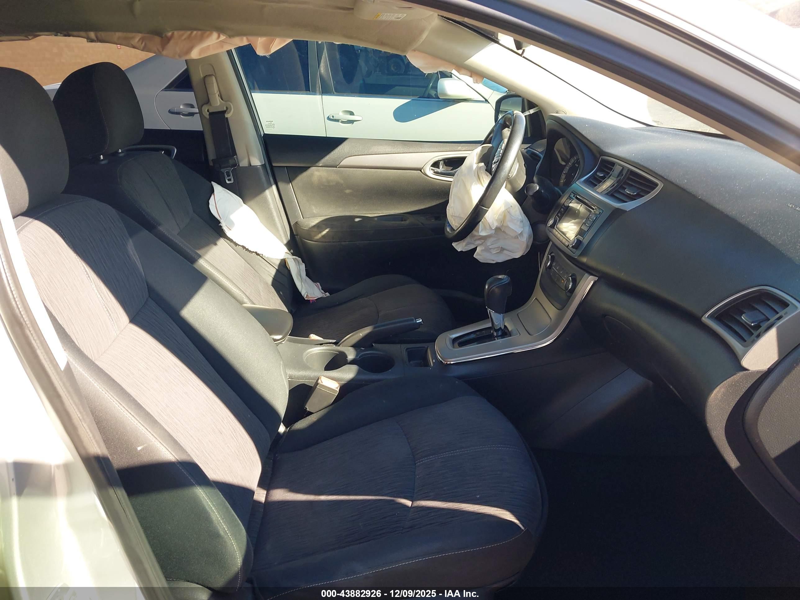 NISSAN SENTRA image 5