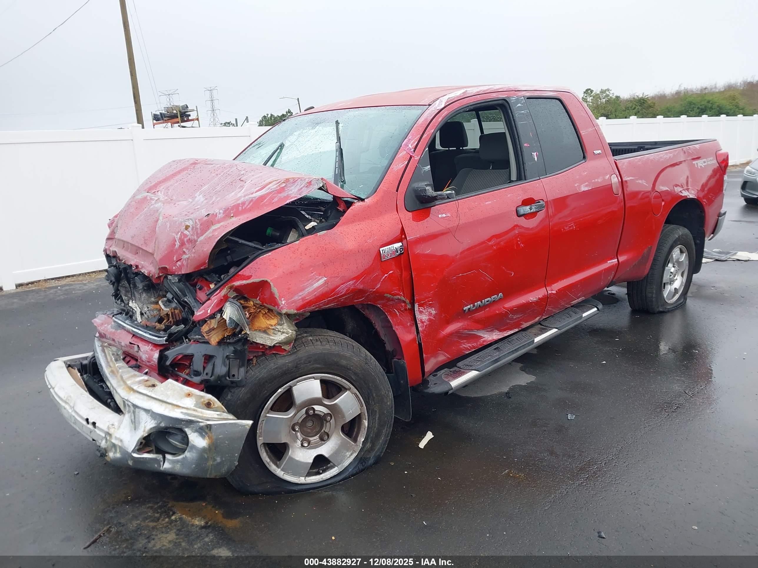 TOYOTA TUNDRA image 2