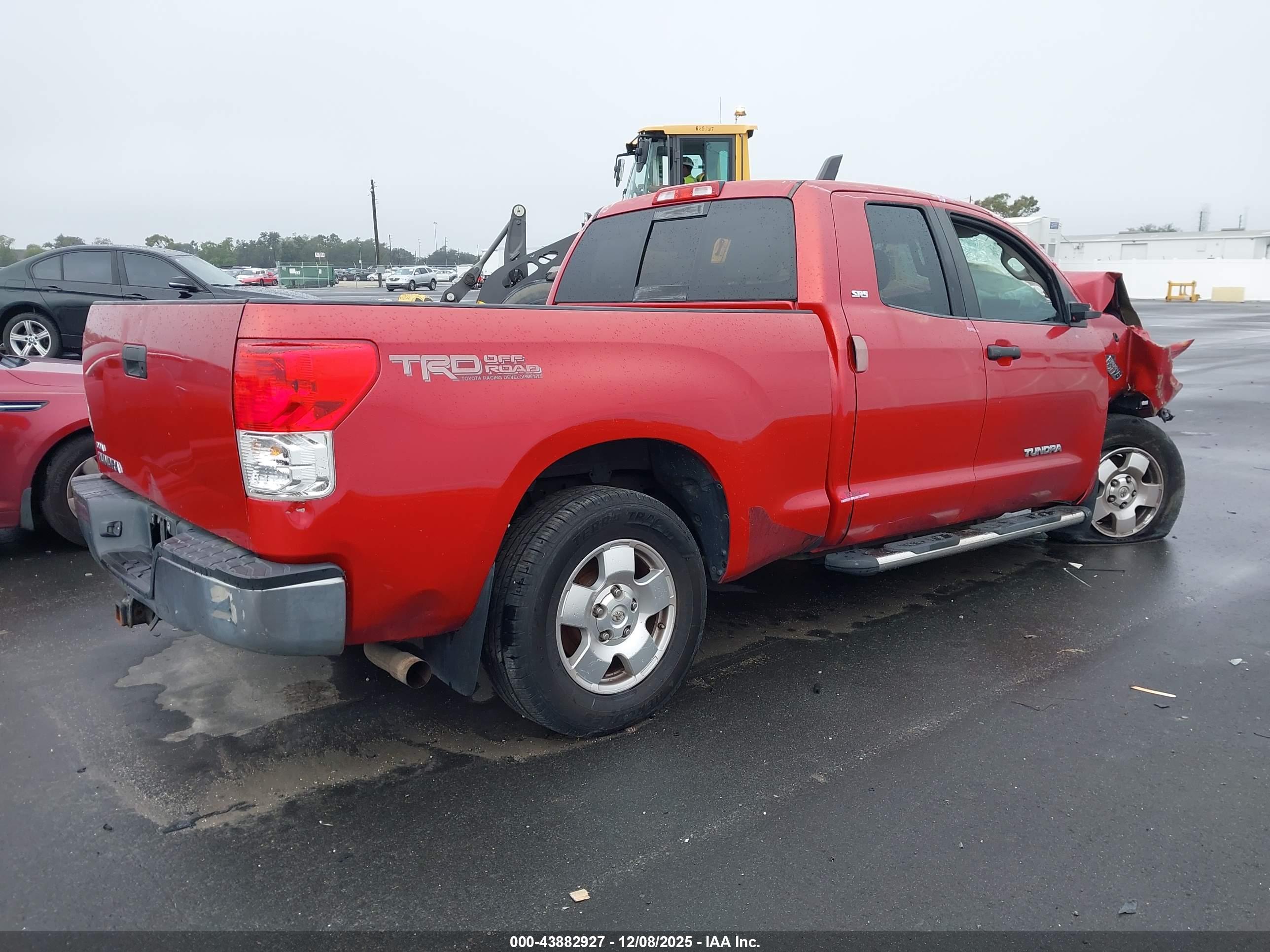 TOYOTA TUNDRA image 4