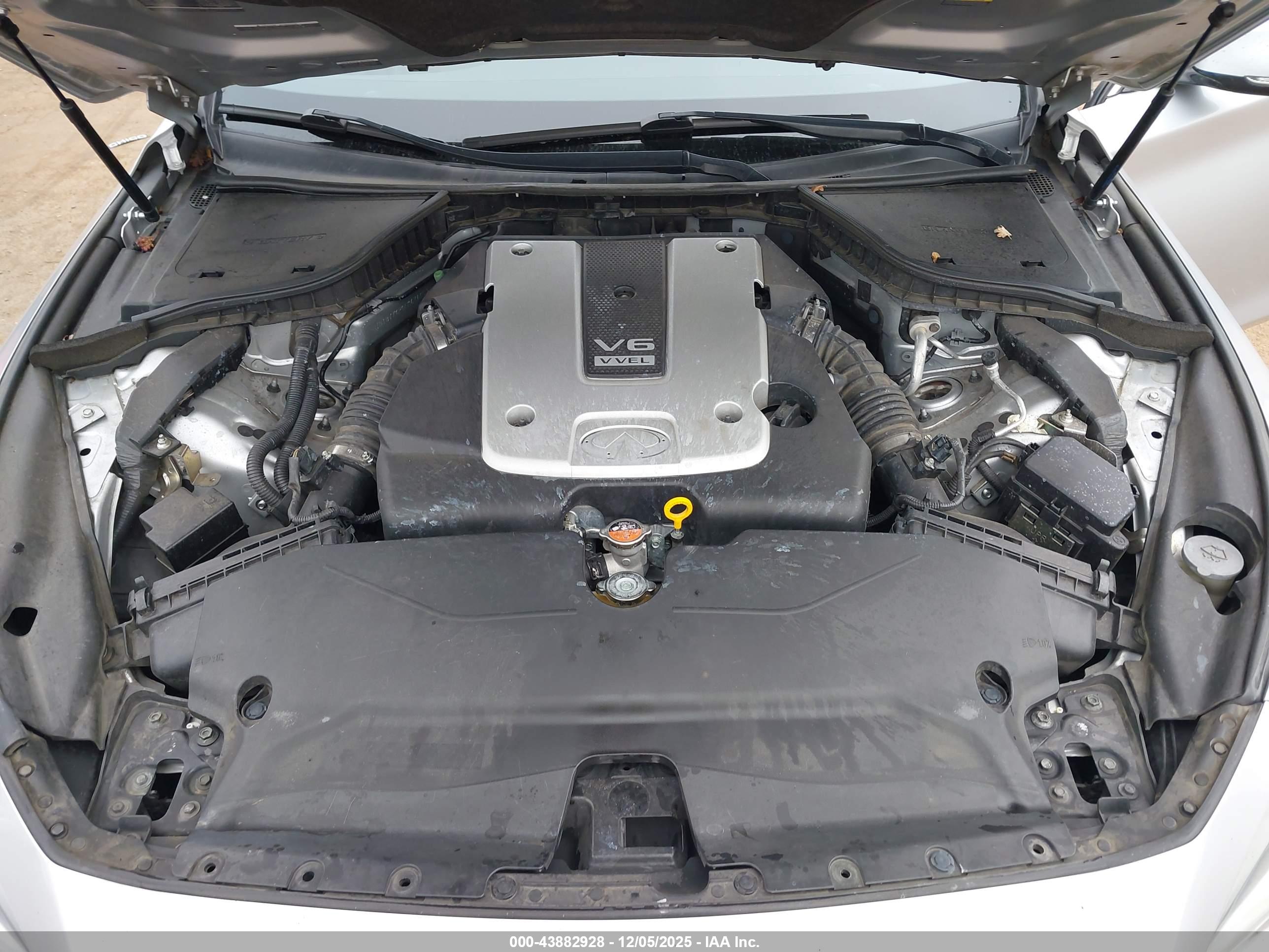 INFINITI Q50 image 10