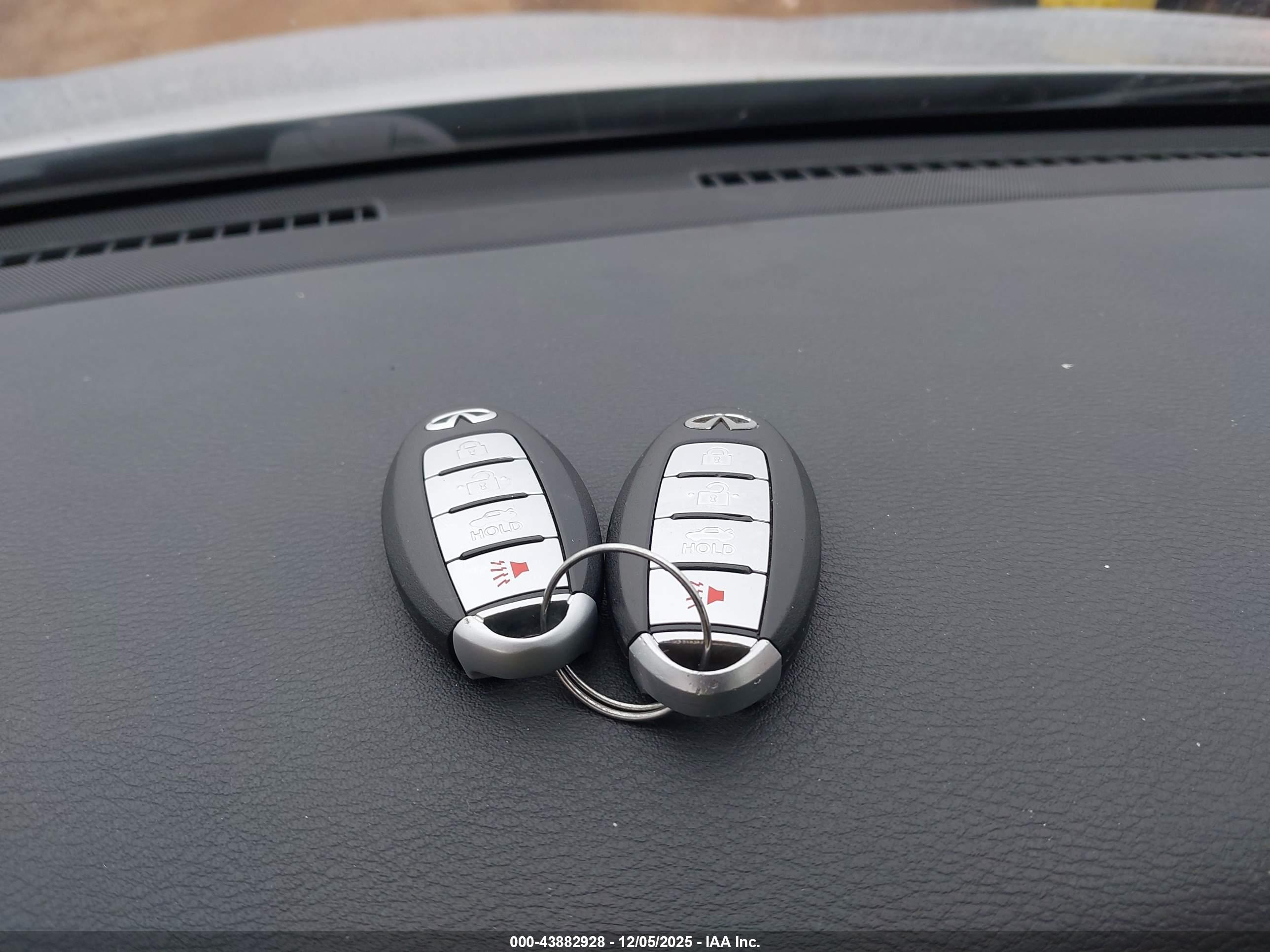 INFINITI Q50 image 11