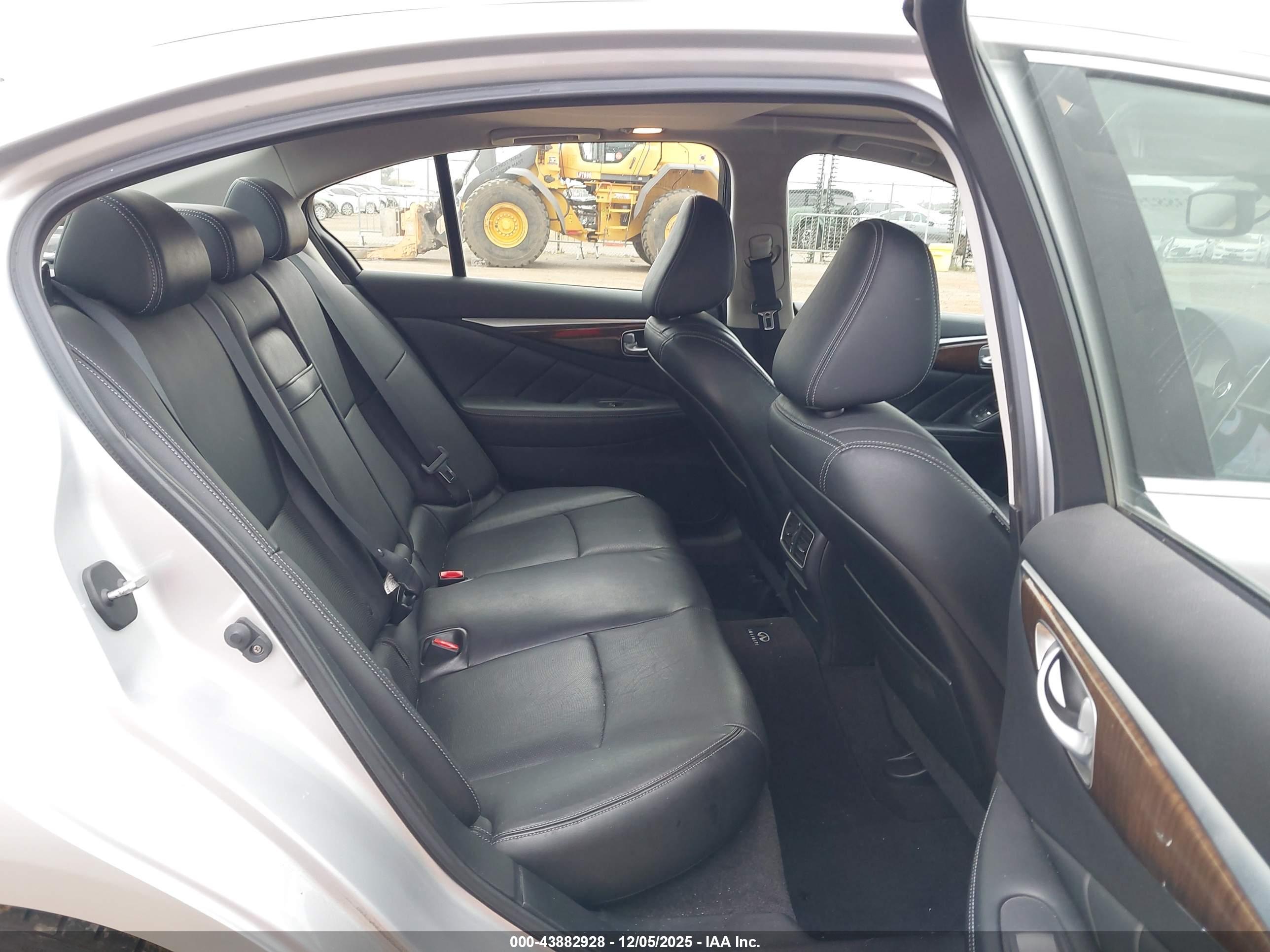 INFINITI Q50 image 8