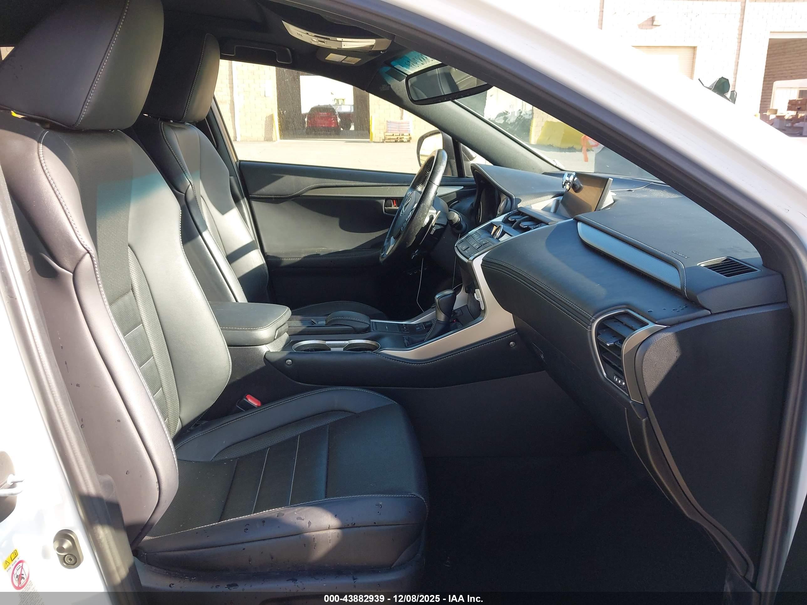 LEXUS NX image 5