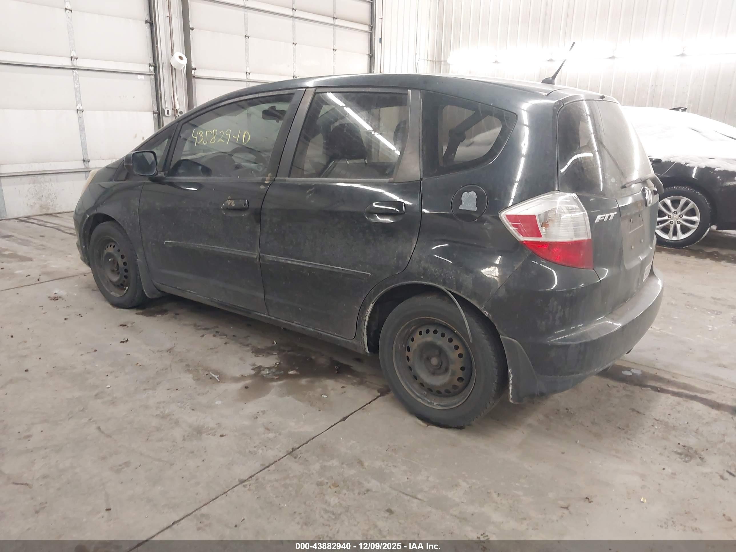 HONDA FIT image 3