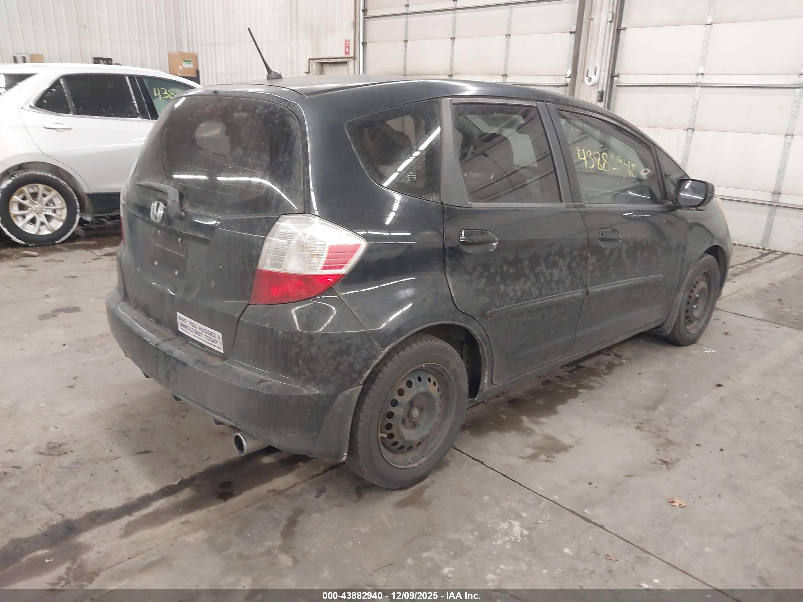 HONDA FIT image 4