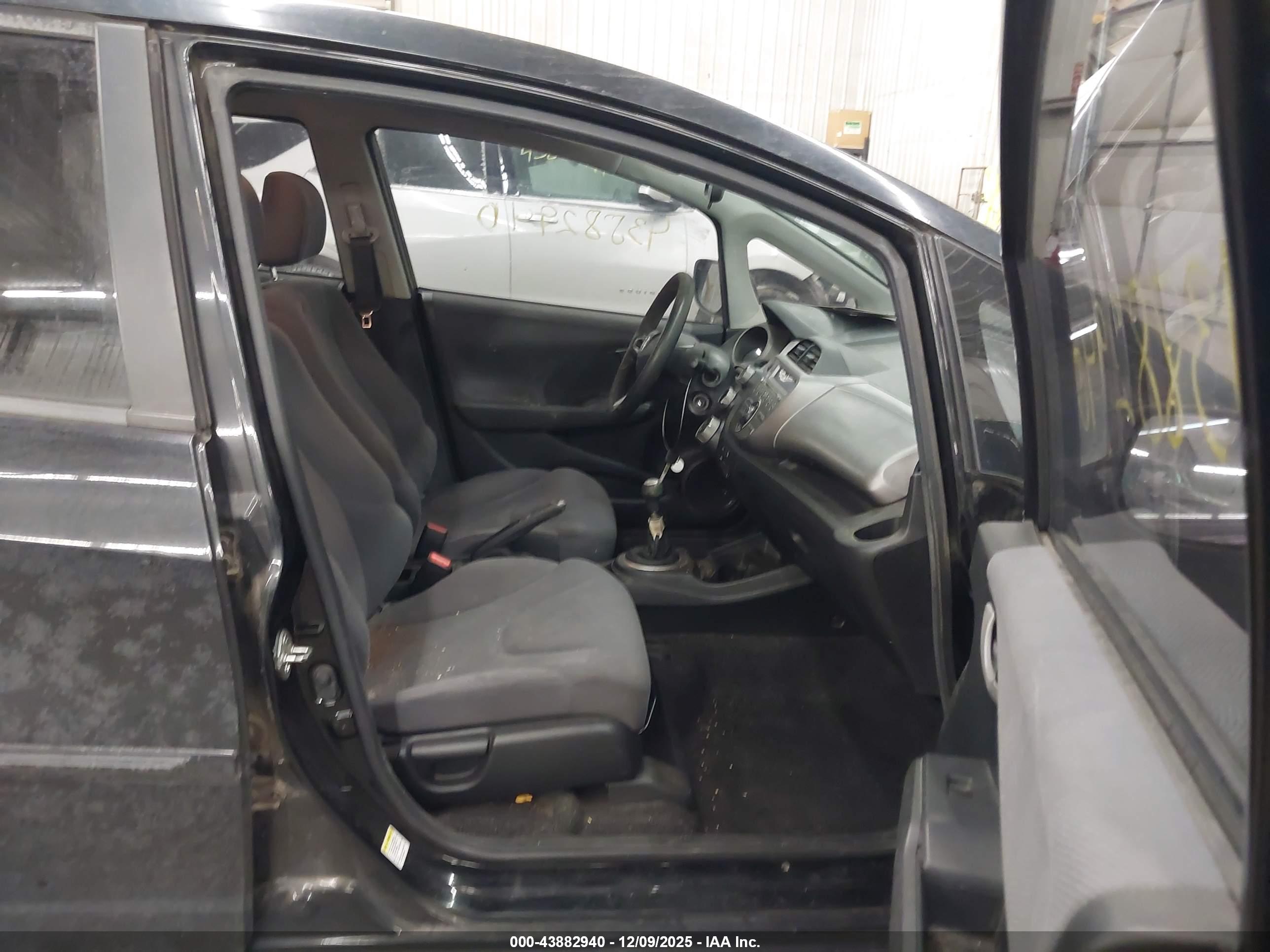 HONDA FIT image 5