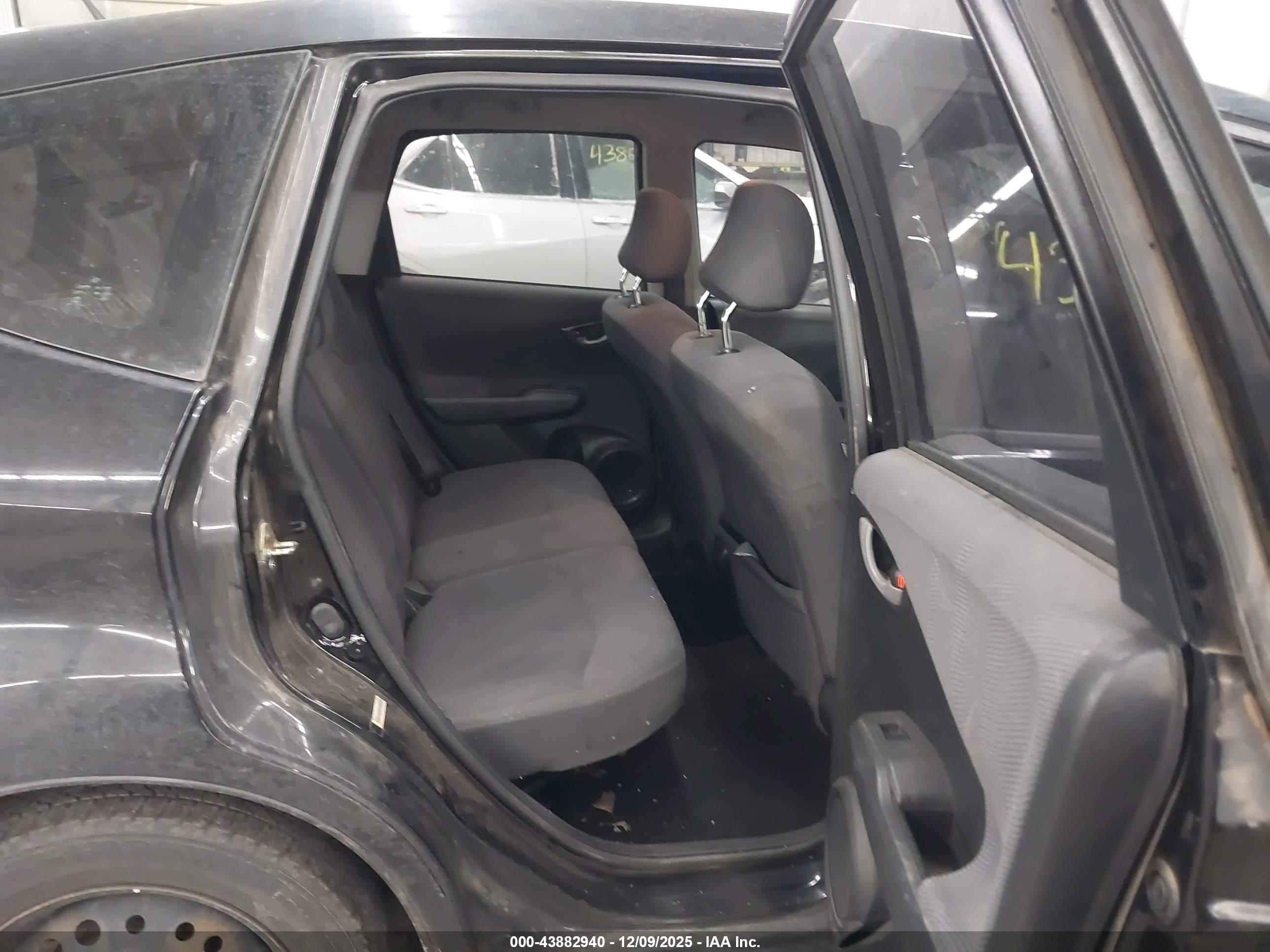 HONDA FIT image 8