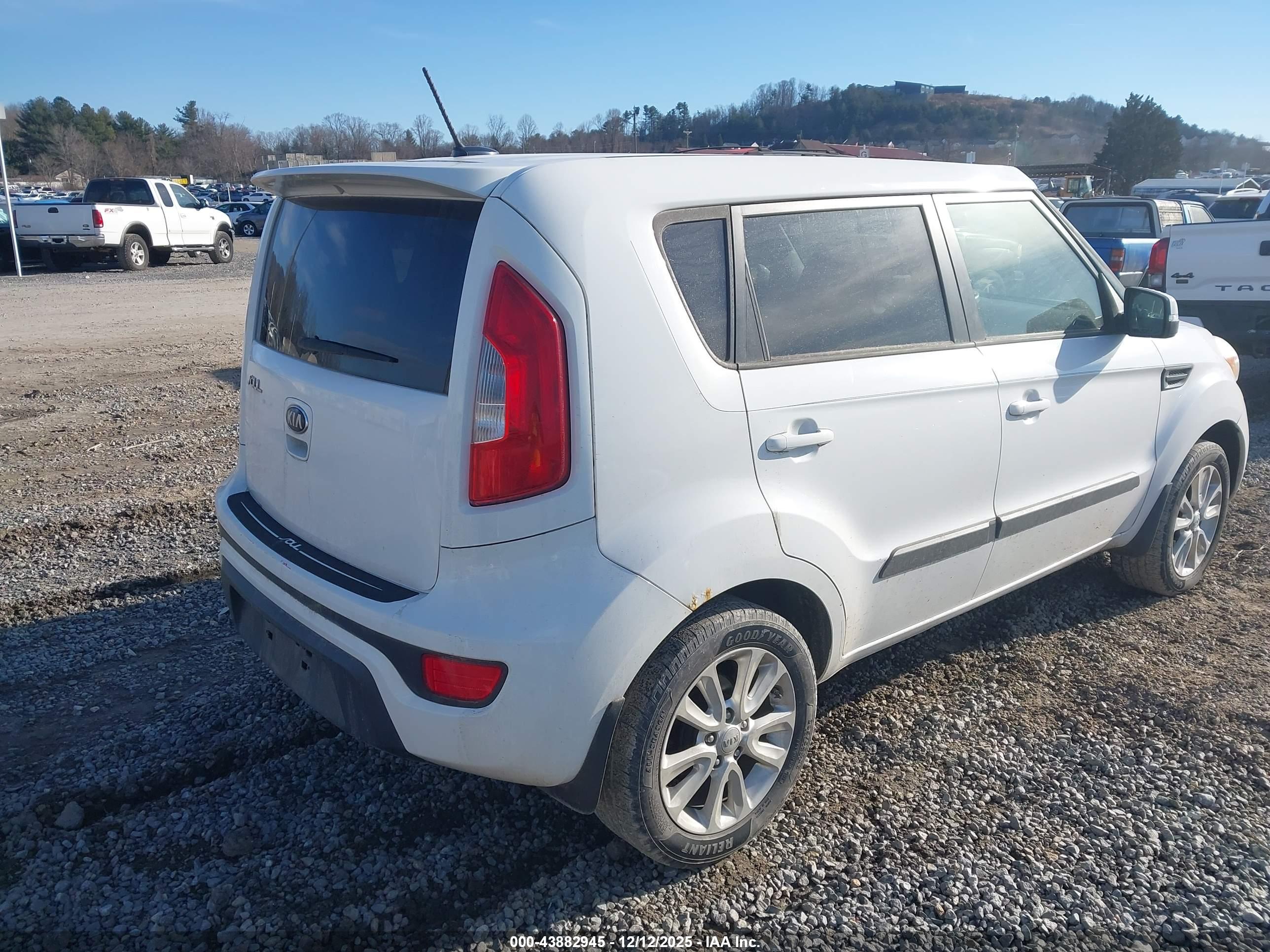 KIA SOUL image 4