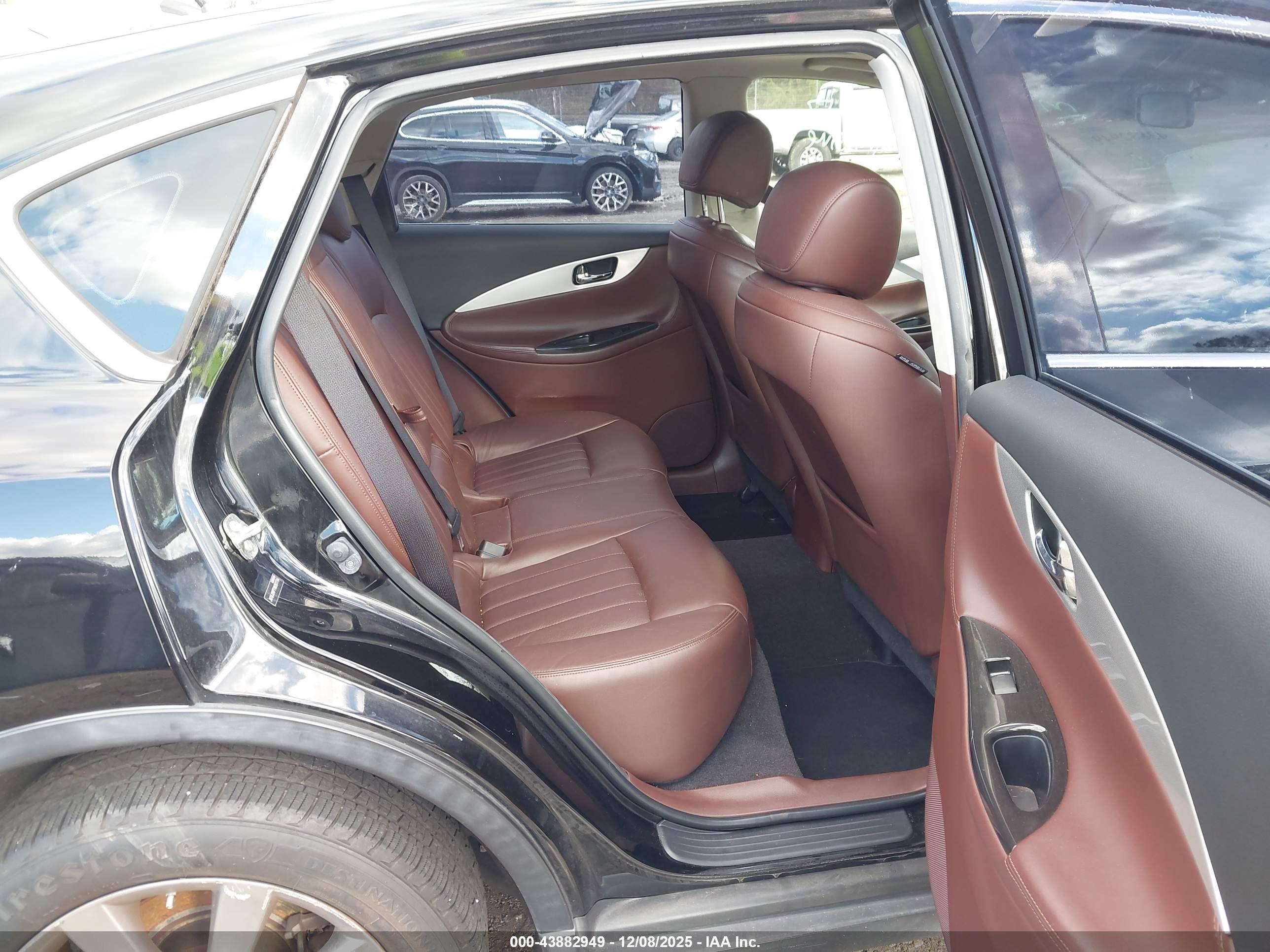 INFINITI QX50 image 8
