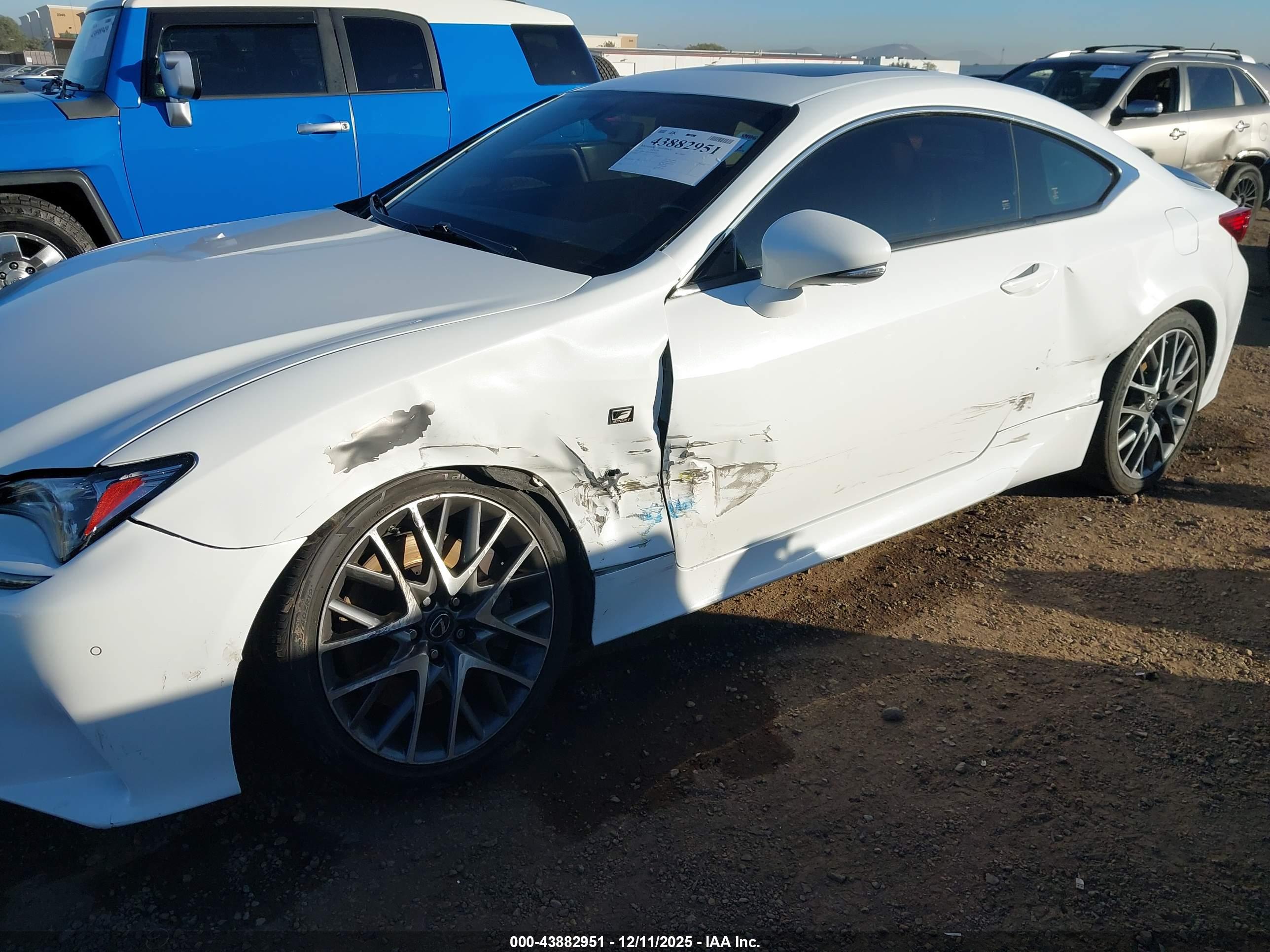 LEXUS RC image 6