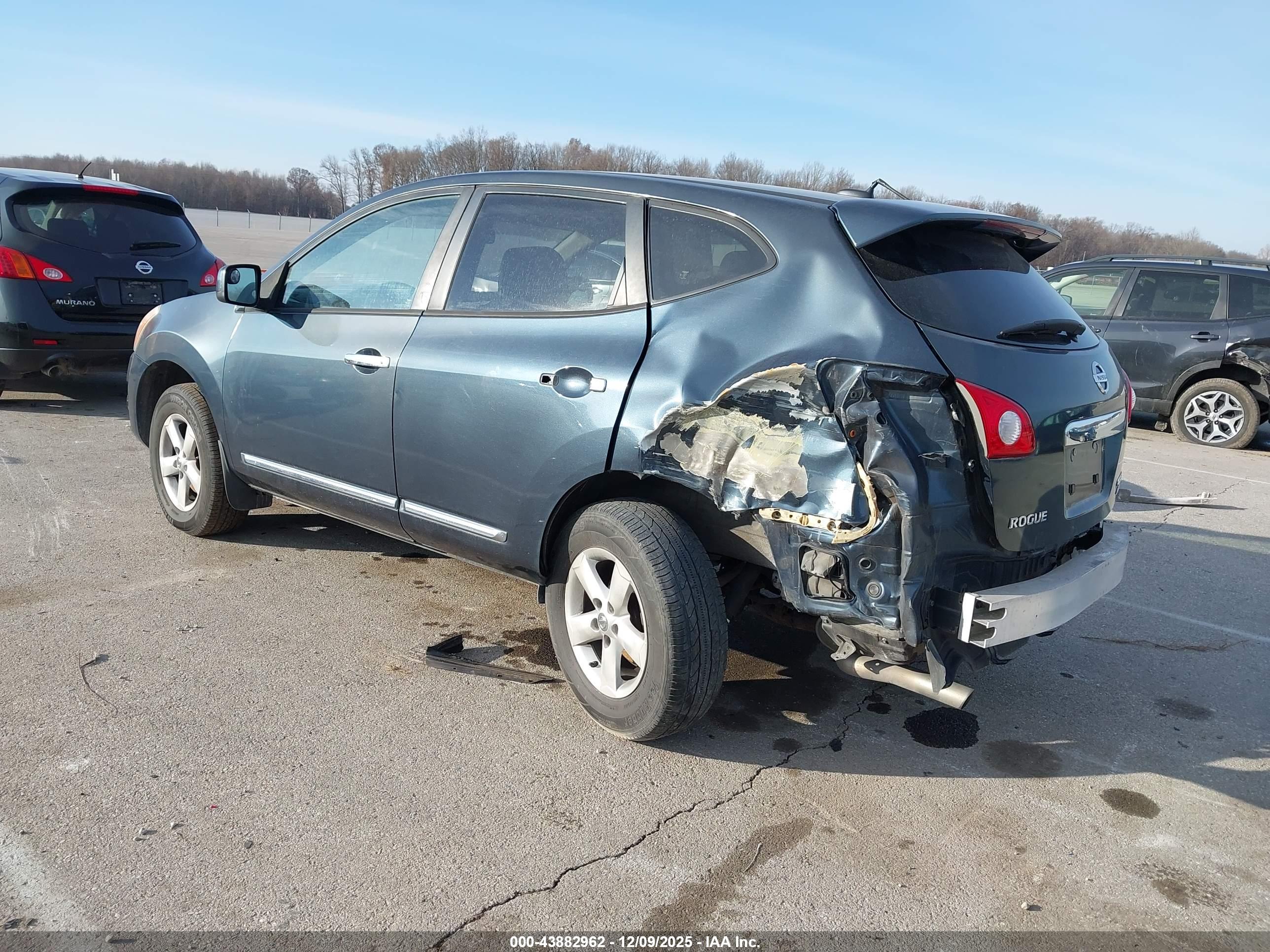 NISSAN ROGUE image 3