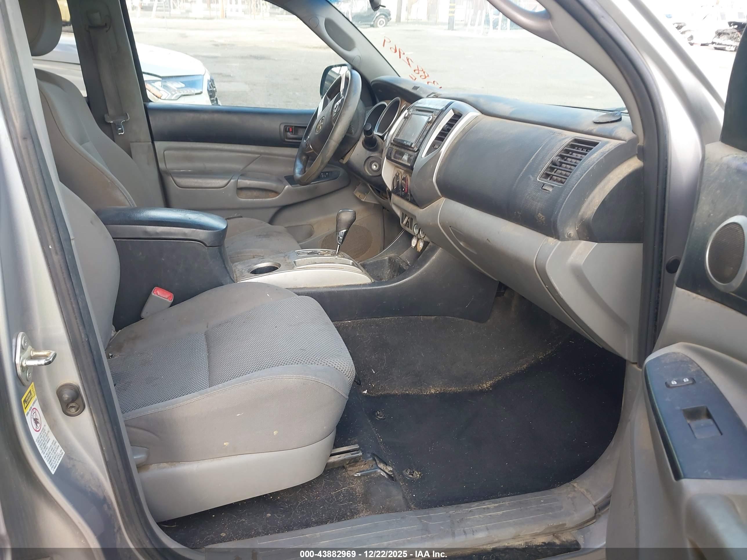 TOYOTA TACOMA image 5