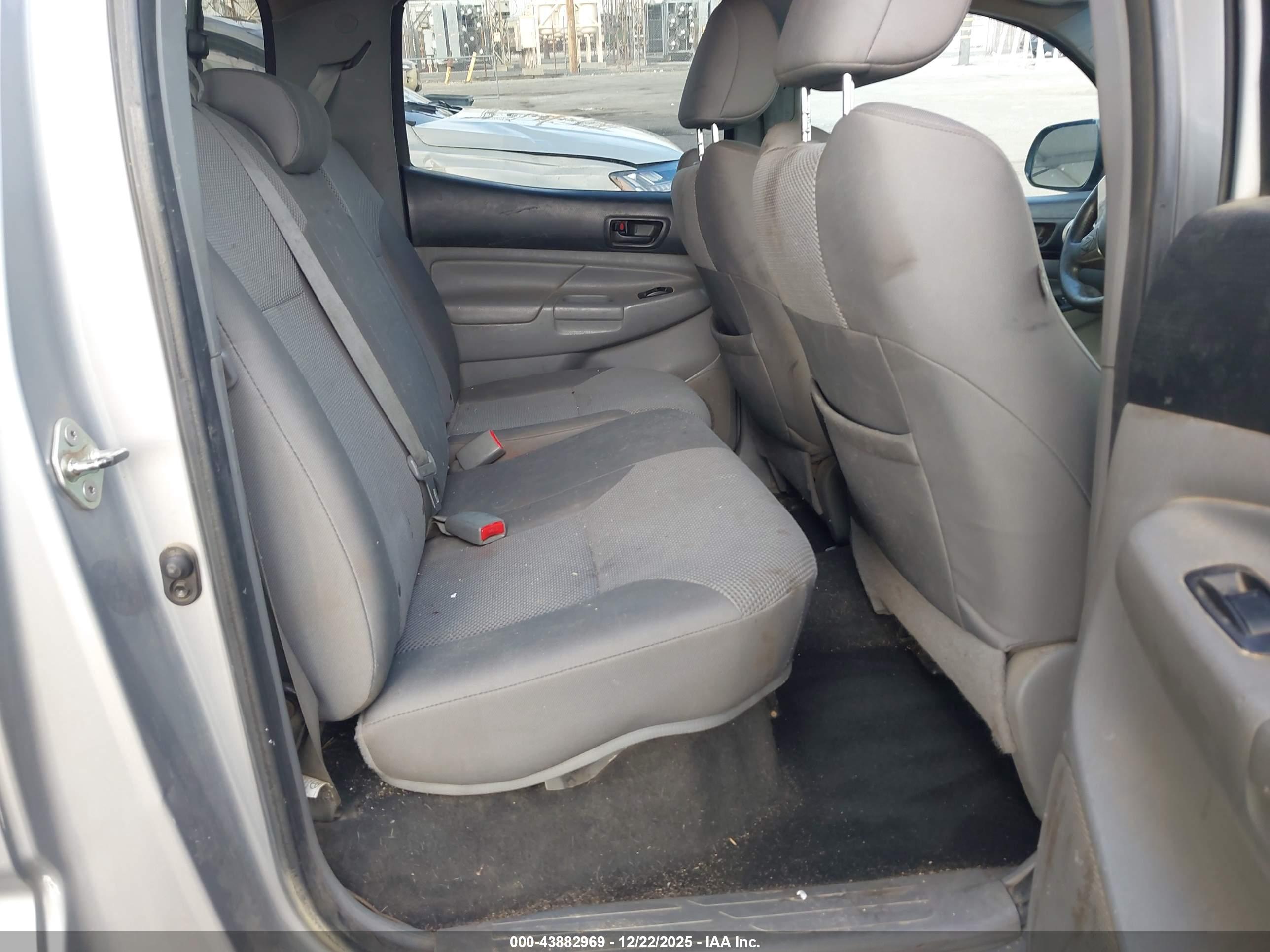 TOYOTA TACOMA image 8