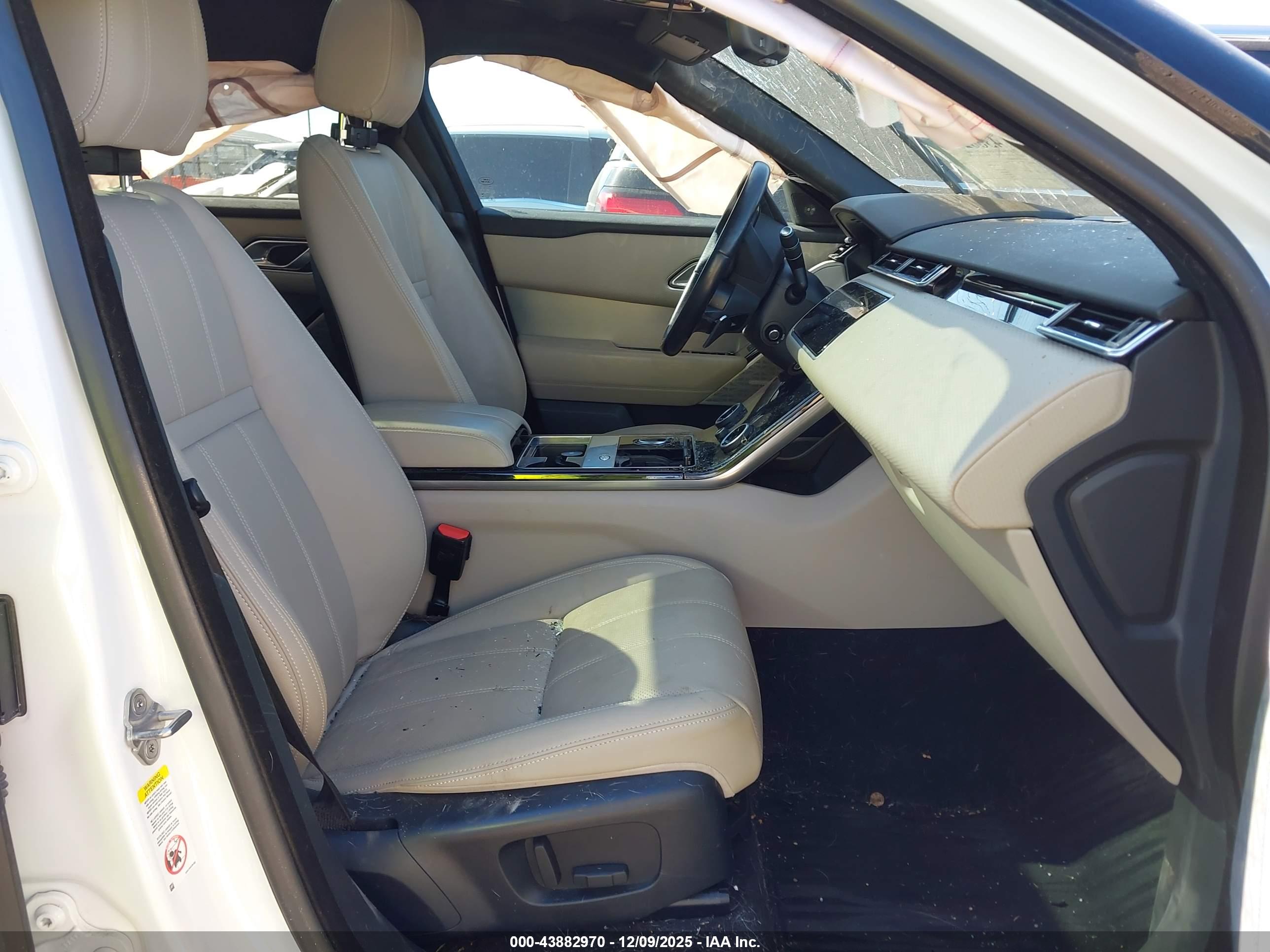 LAND ROVER image 5