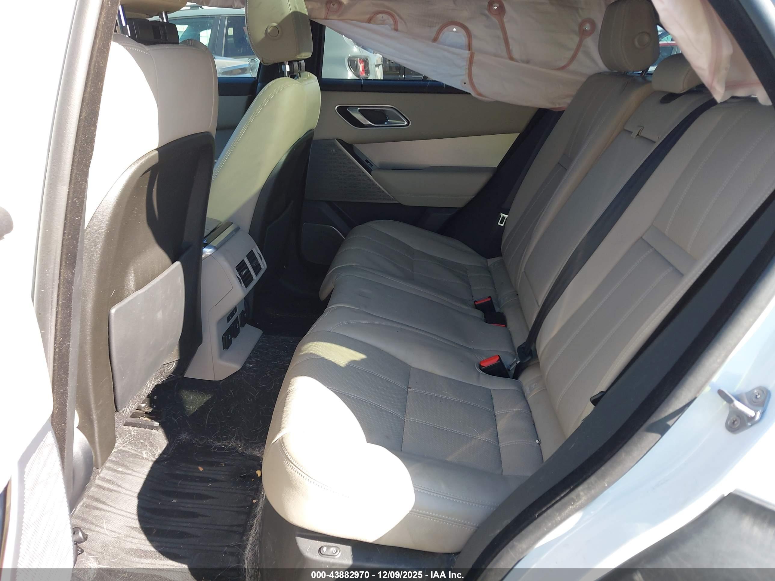 LAND ROVER image 8