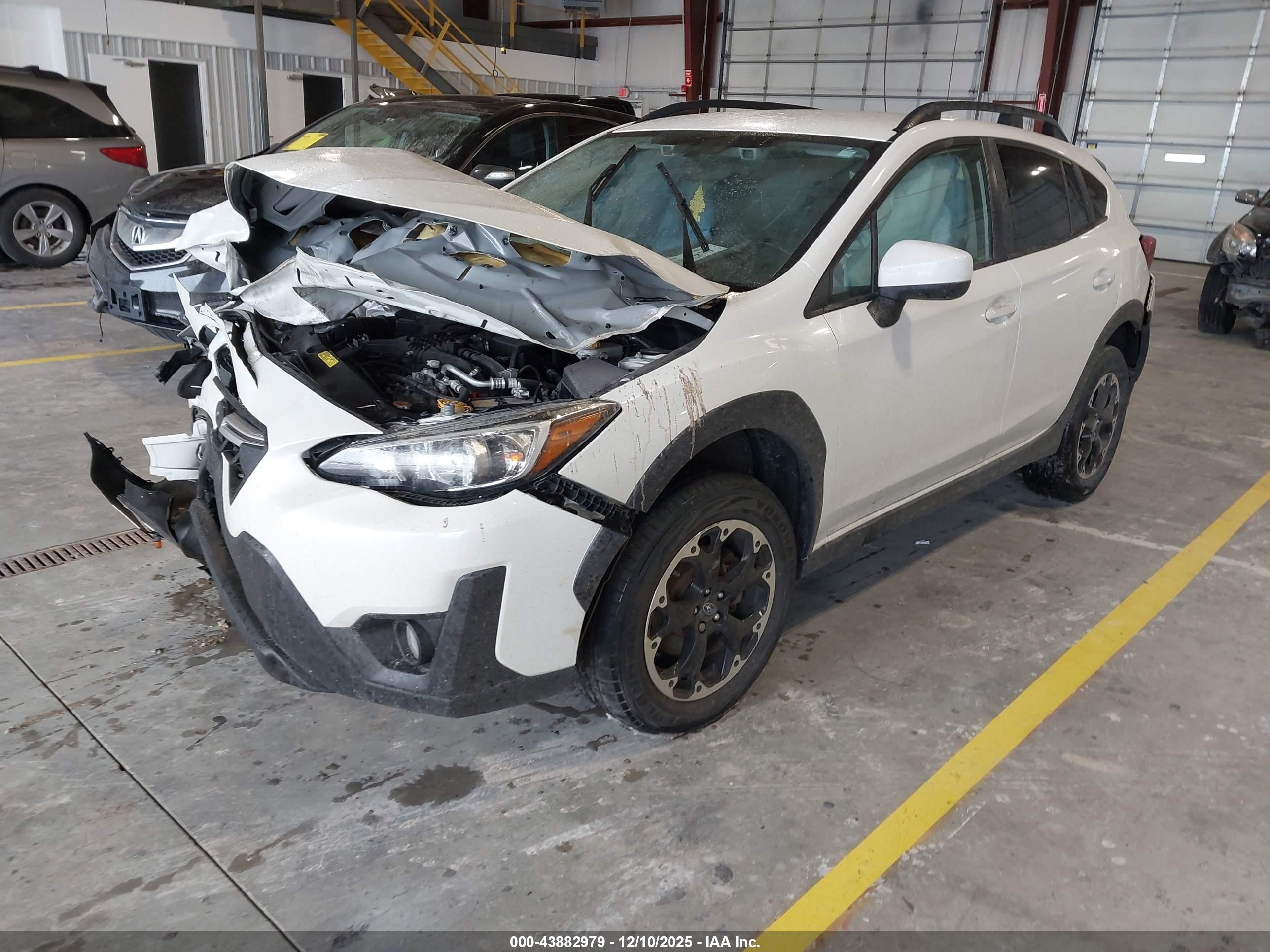 SUBARU CROSSTREK image 2