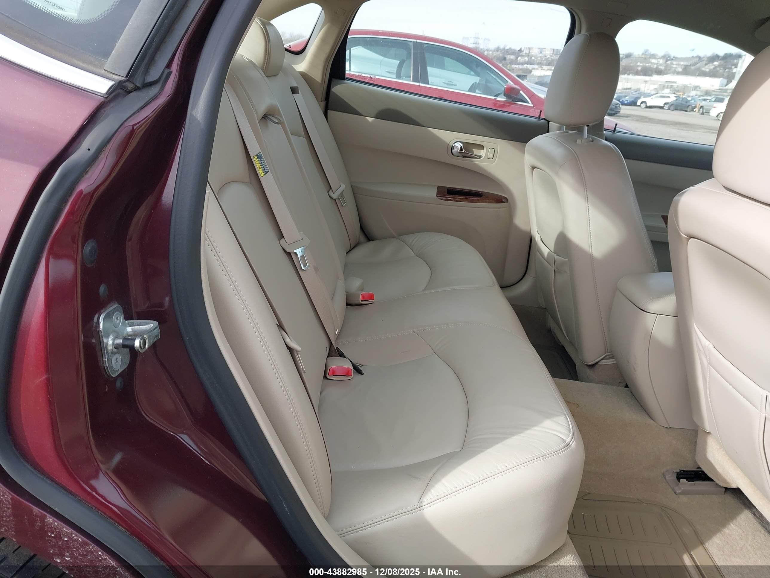 BUICK LACROSSE image 8