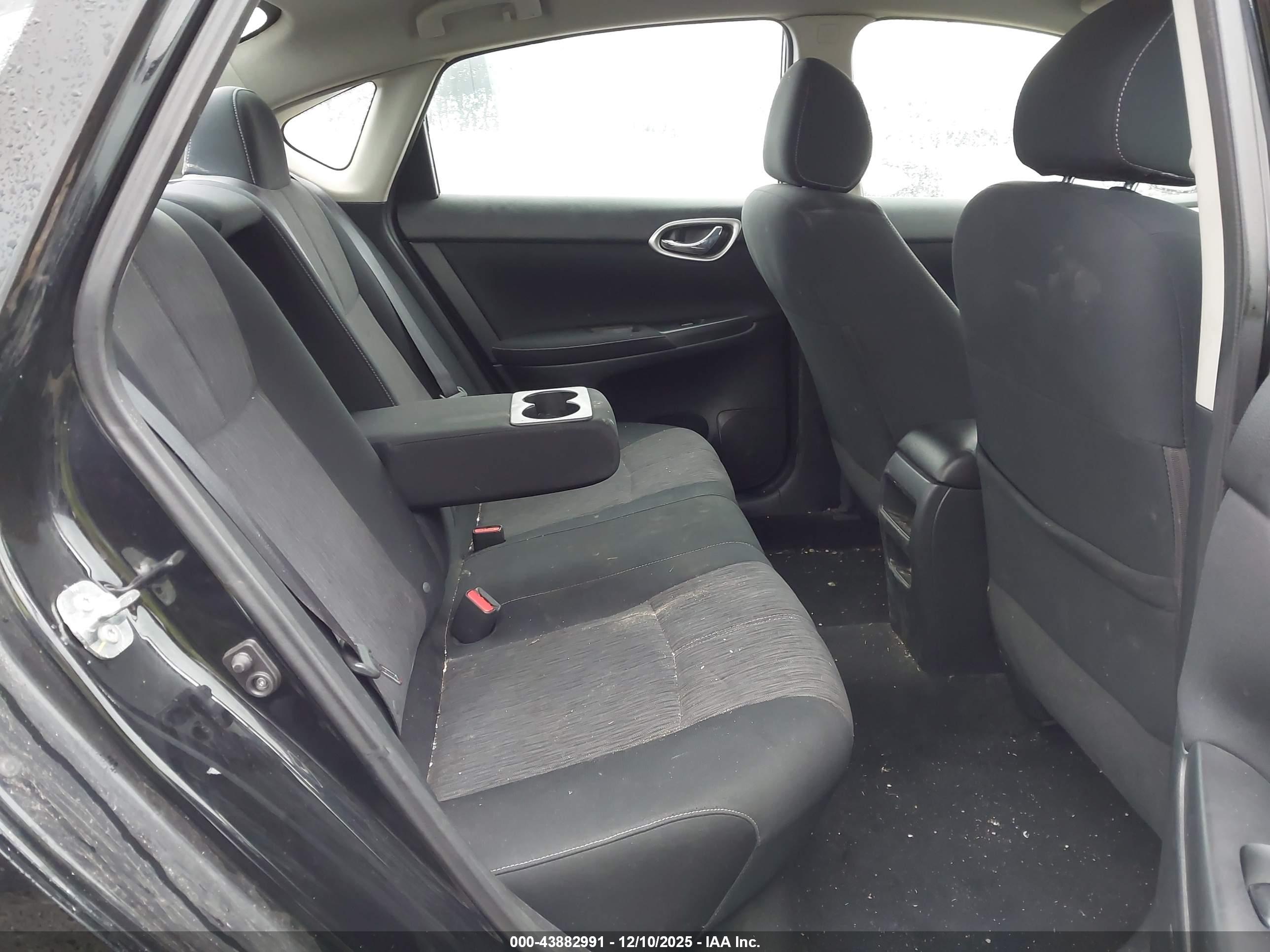 NISSAN SENTRA image 8