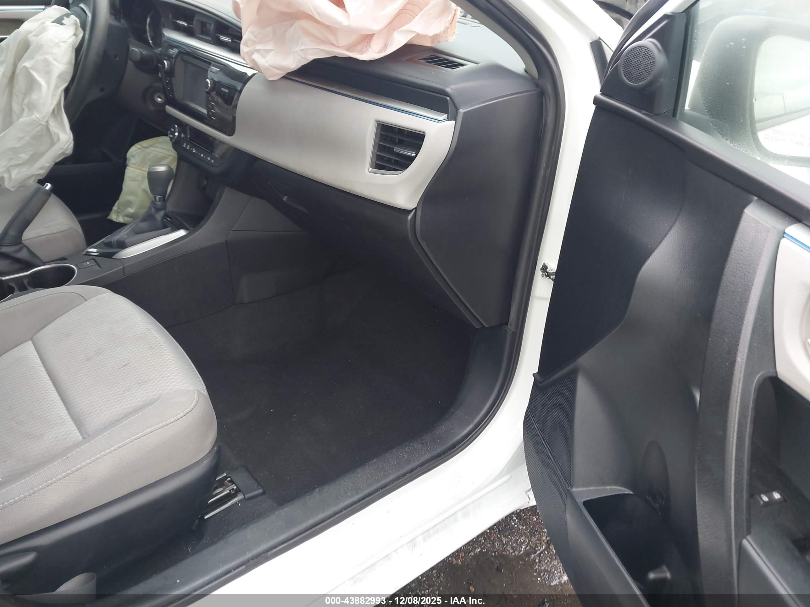 TOYOTA COROLLA image 5