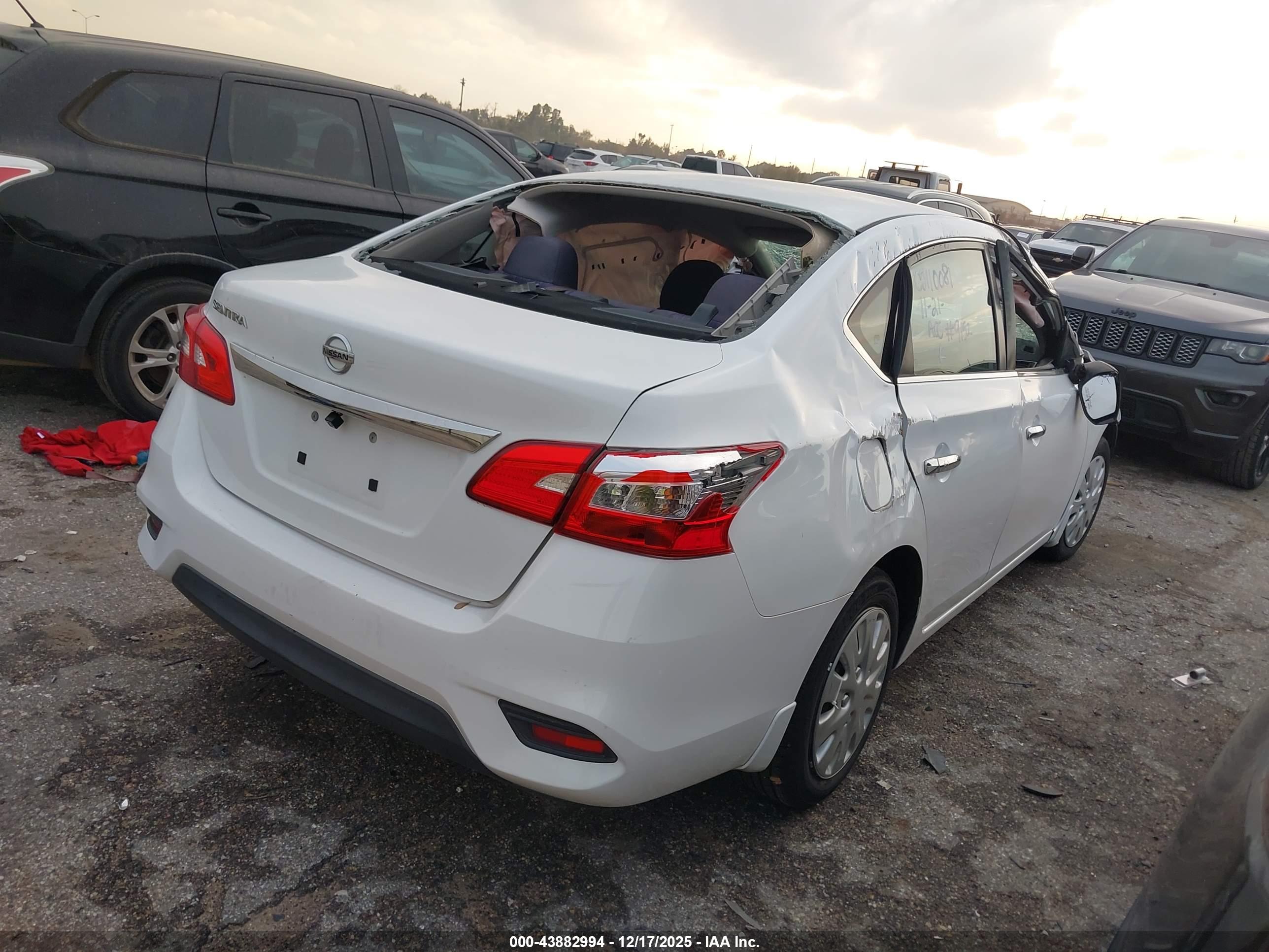 NISSAN SENTRA image 4