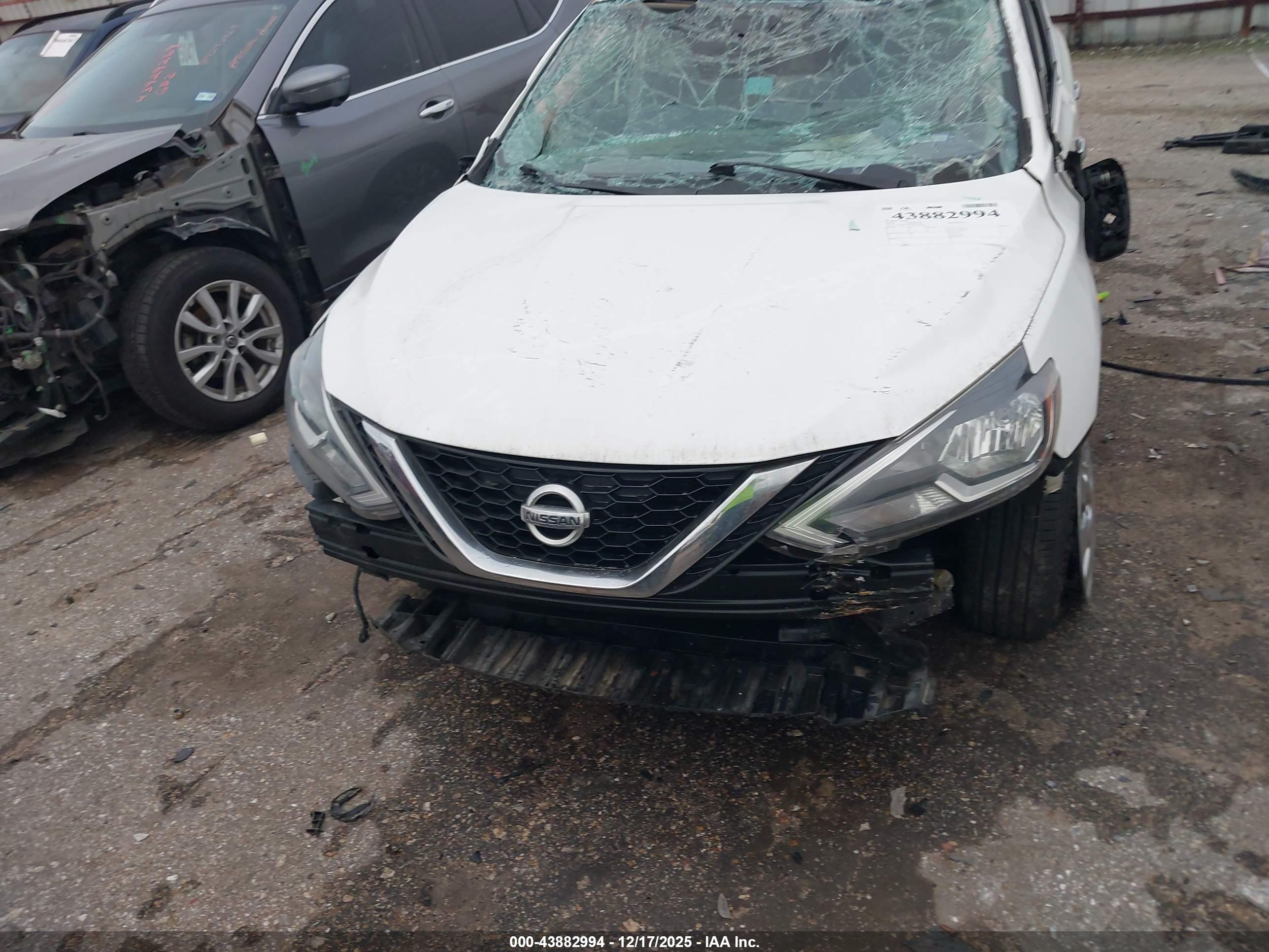 NISSAN SENTRA image 6