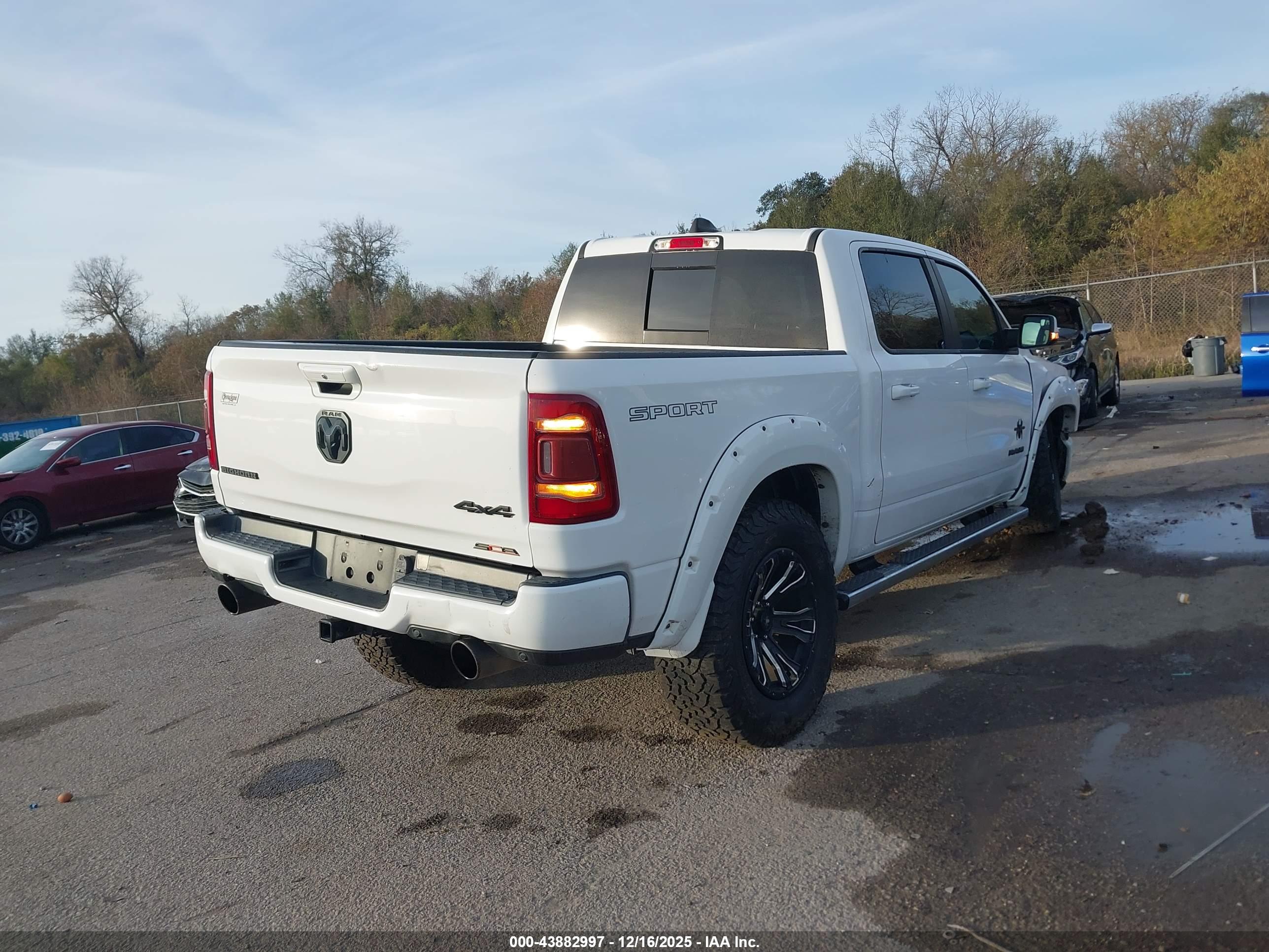 RAM 1500 image 4