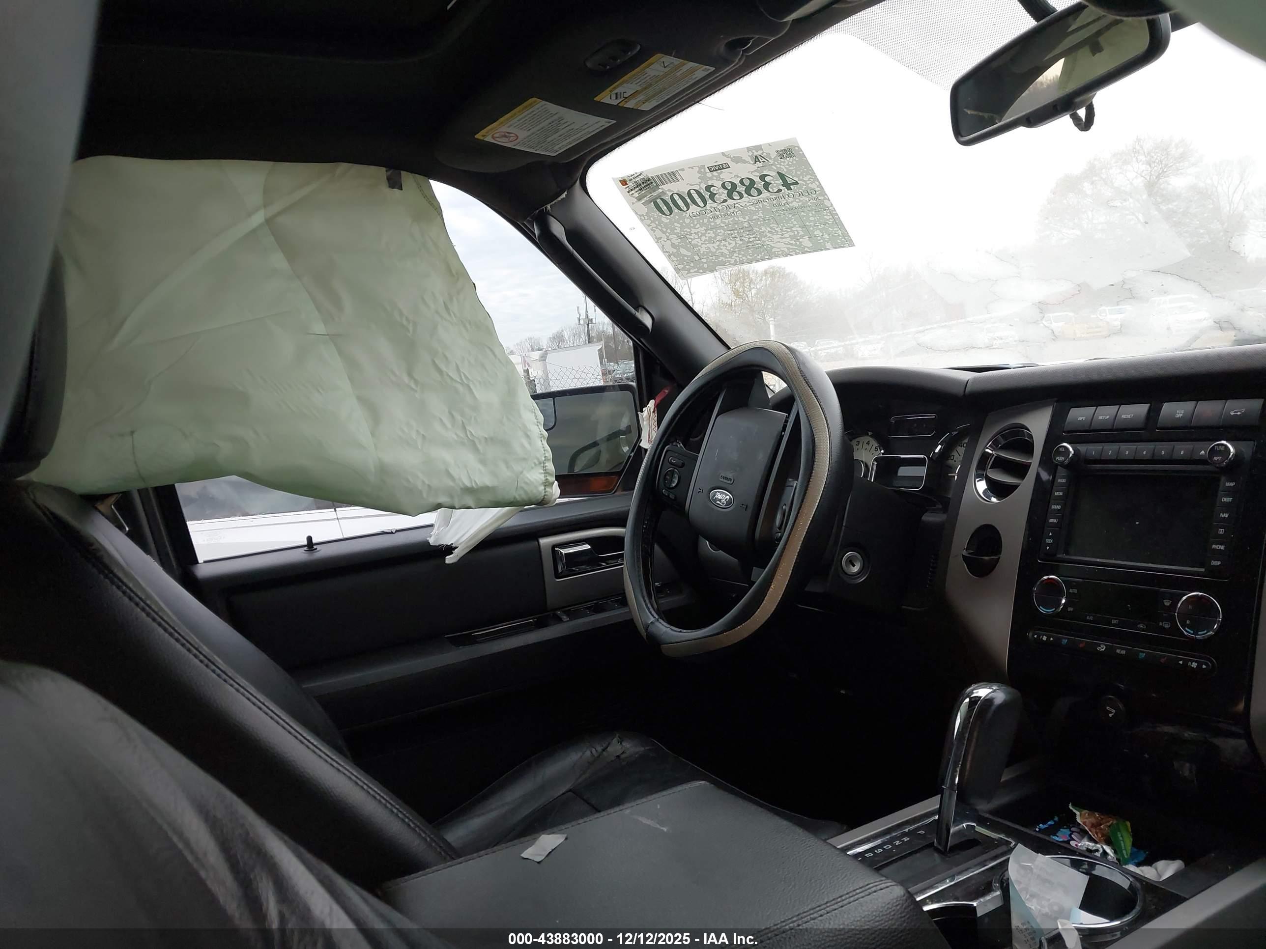 FORD EXPEDITION image 5