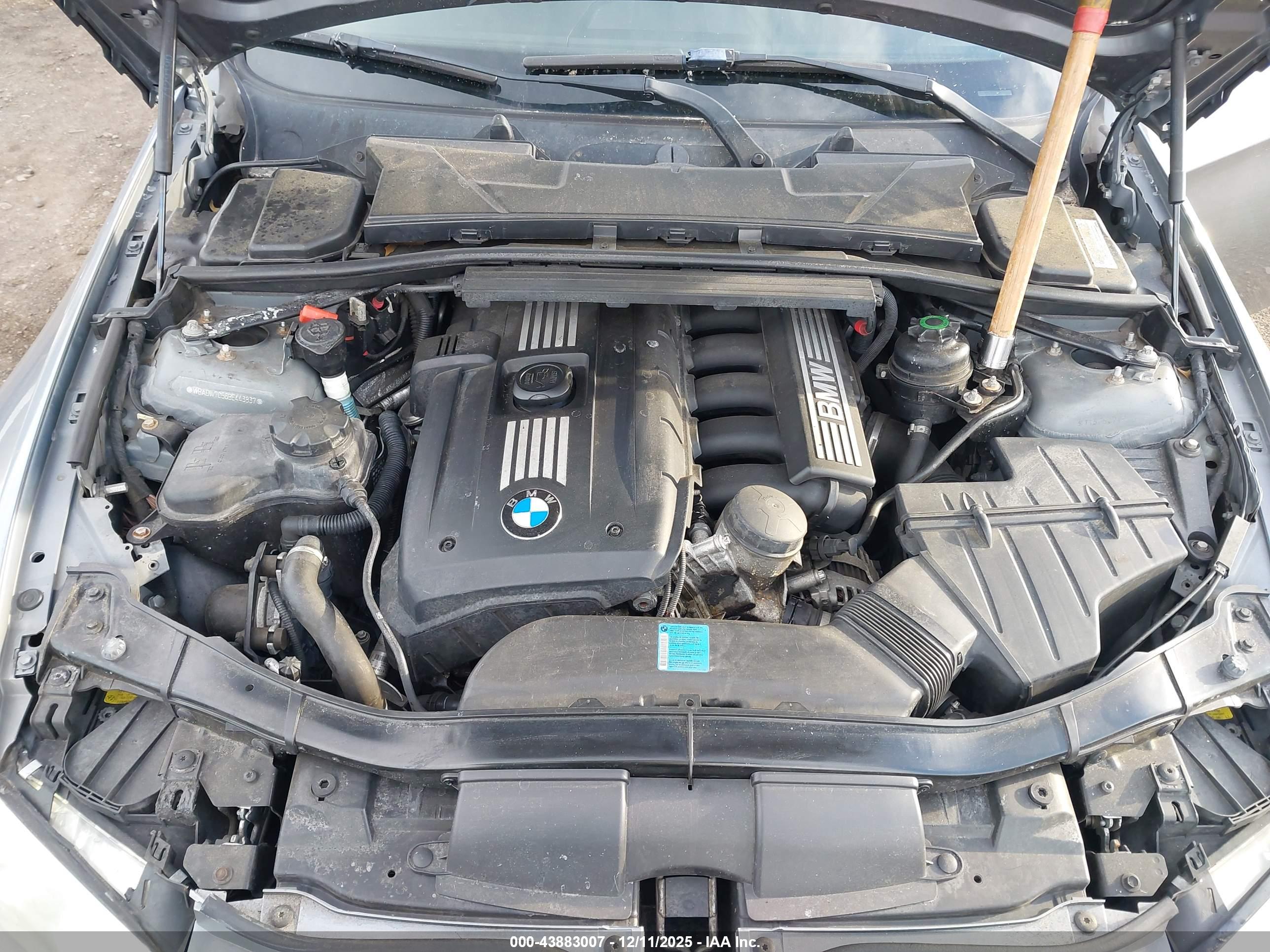 BMW 328I image 10