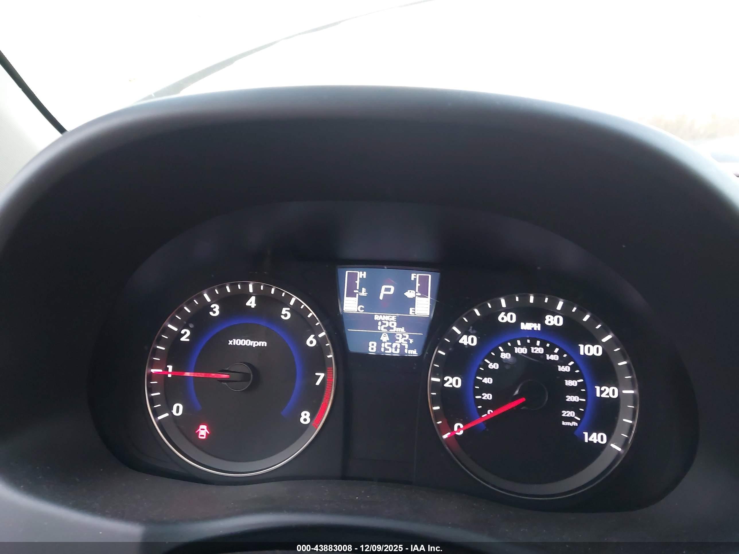 HYUNDAI ACCENT image 7