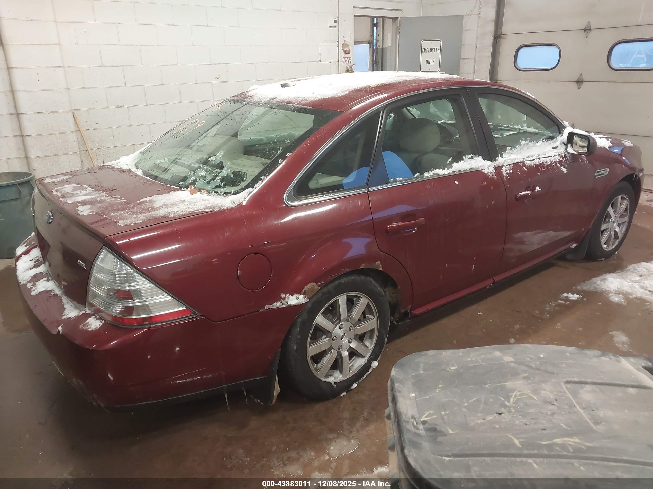 FORD TAURUS image 4