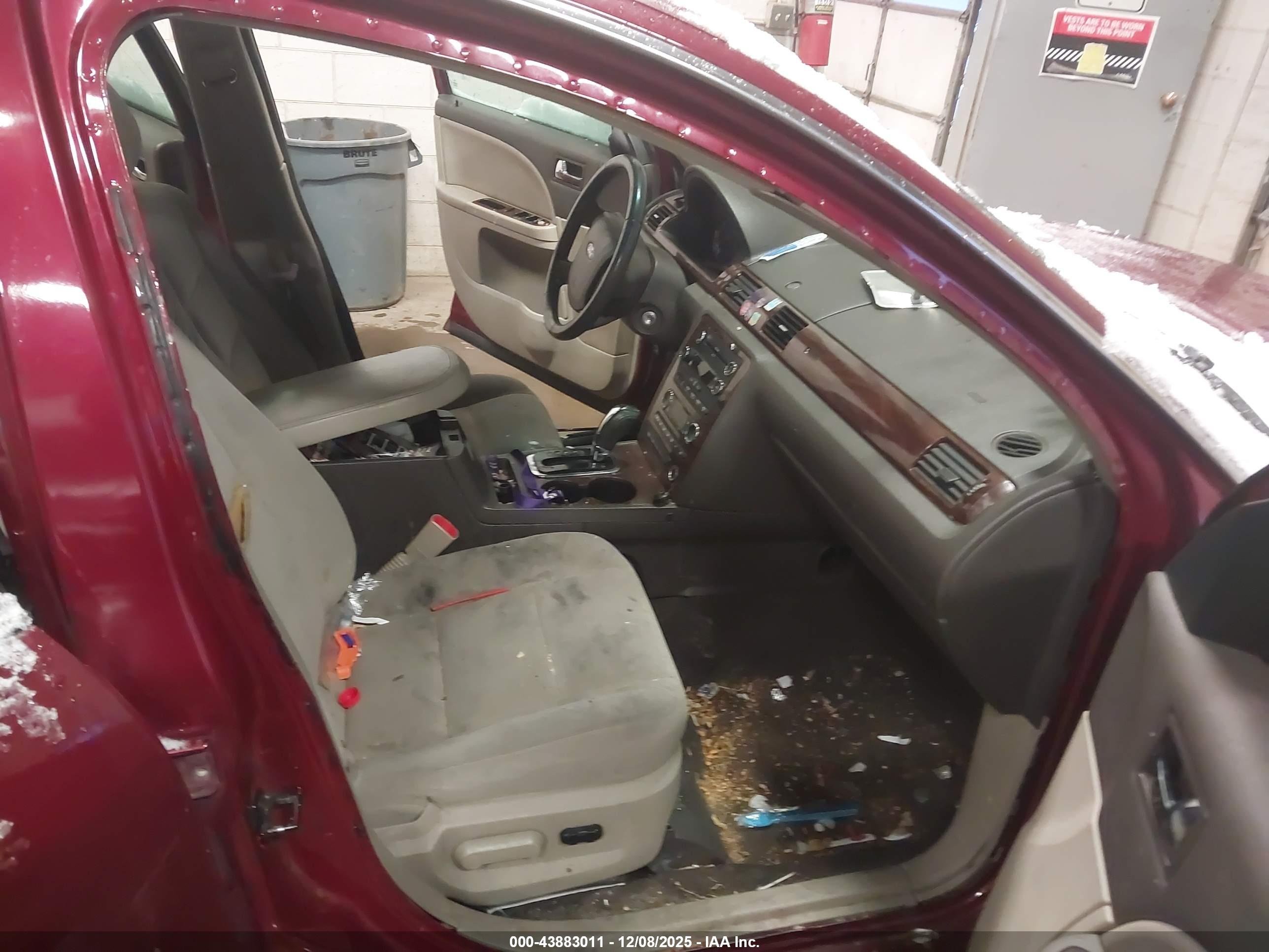 FORD TAURUS image 5