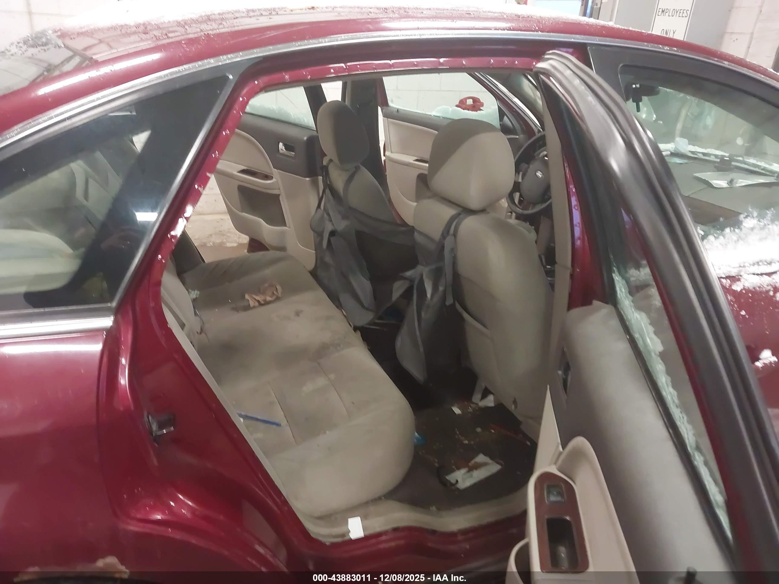 FORD TAURUS image 8
