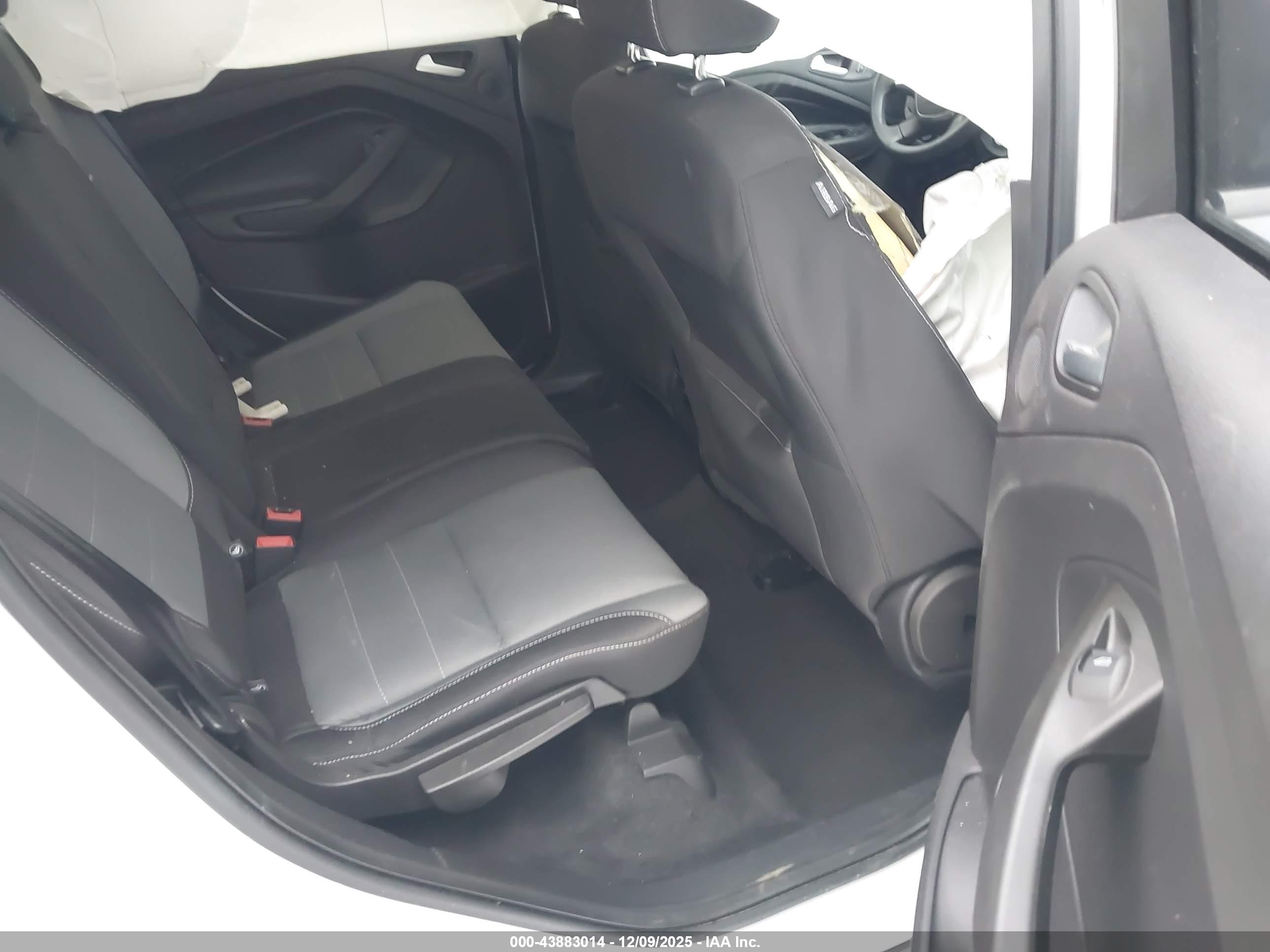 FORD ESCAPE image 8