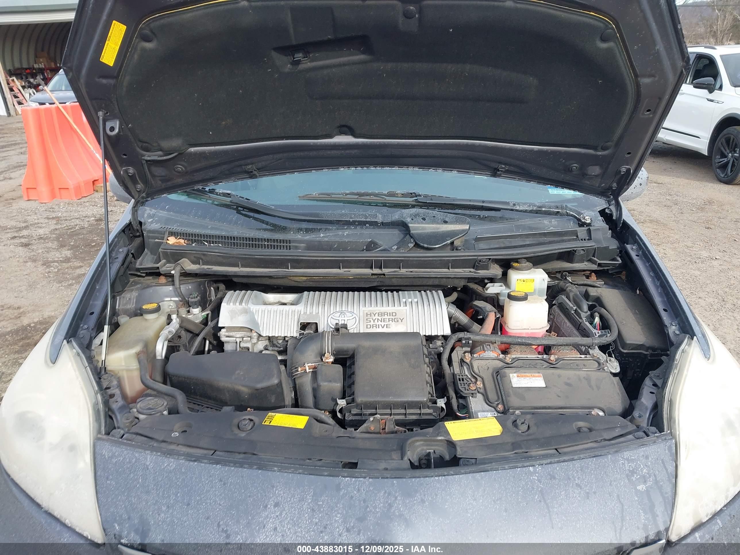 TOYOTA PRIUS image 10