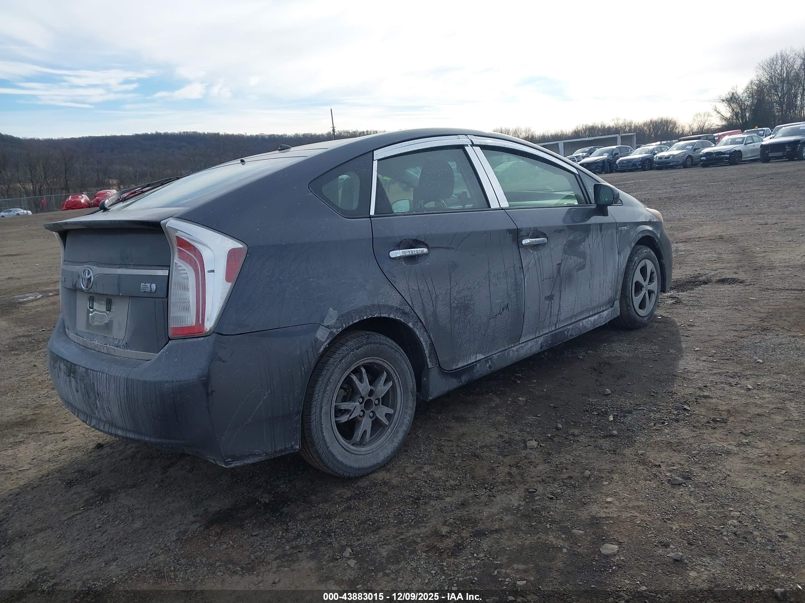 TOYOTA PRIUS image 4
