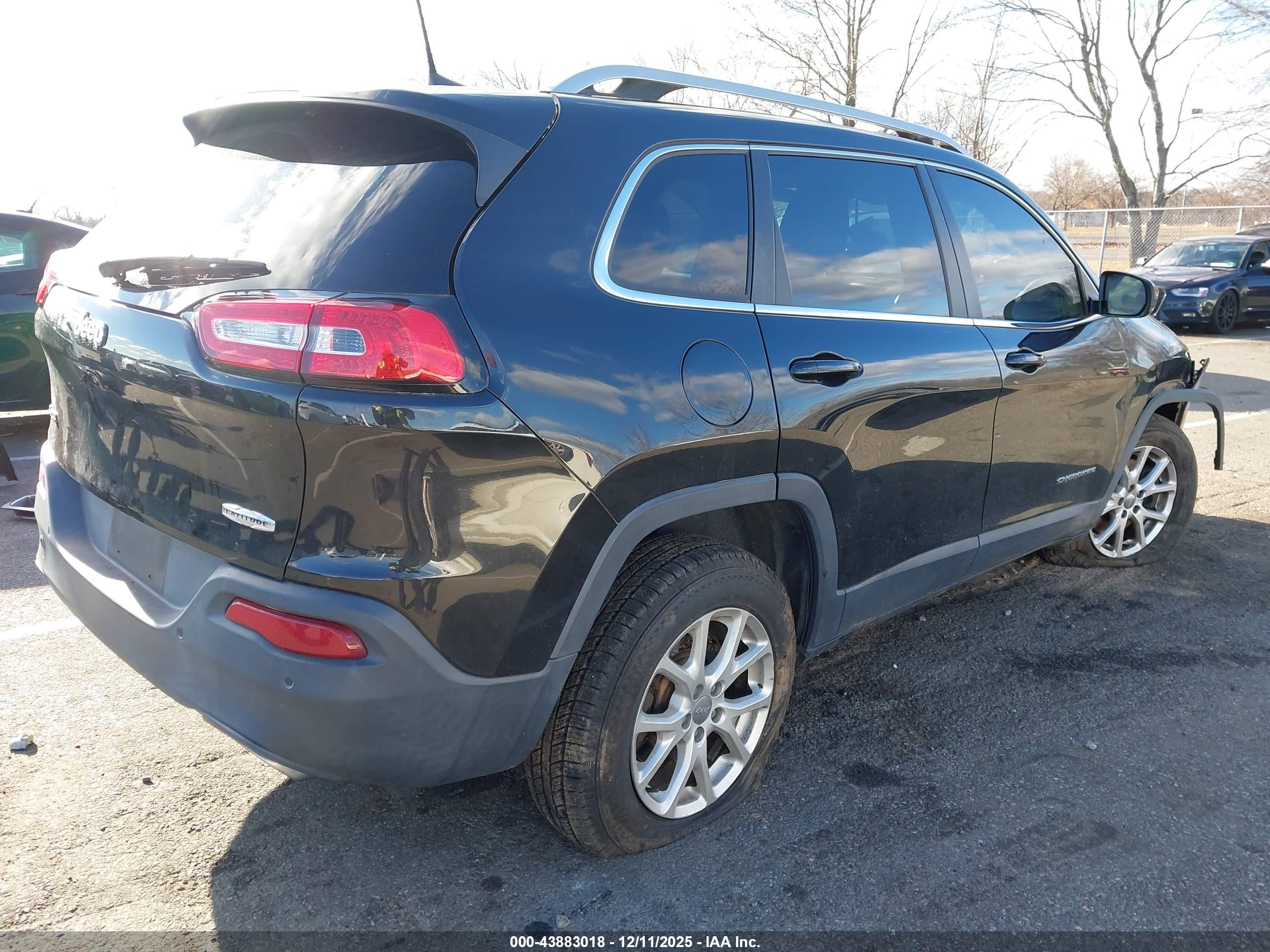 JEEP CHEROKEE image 4