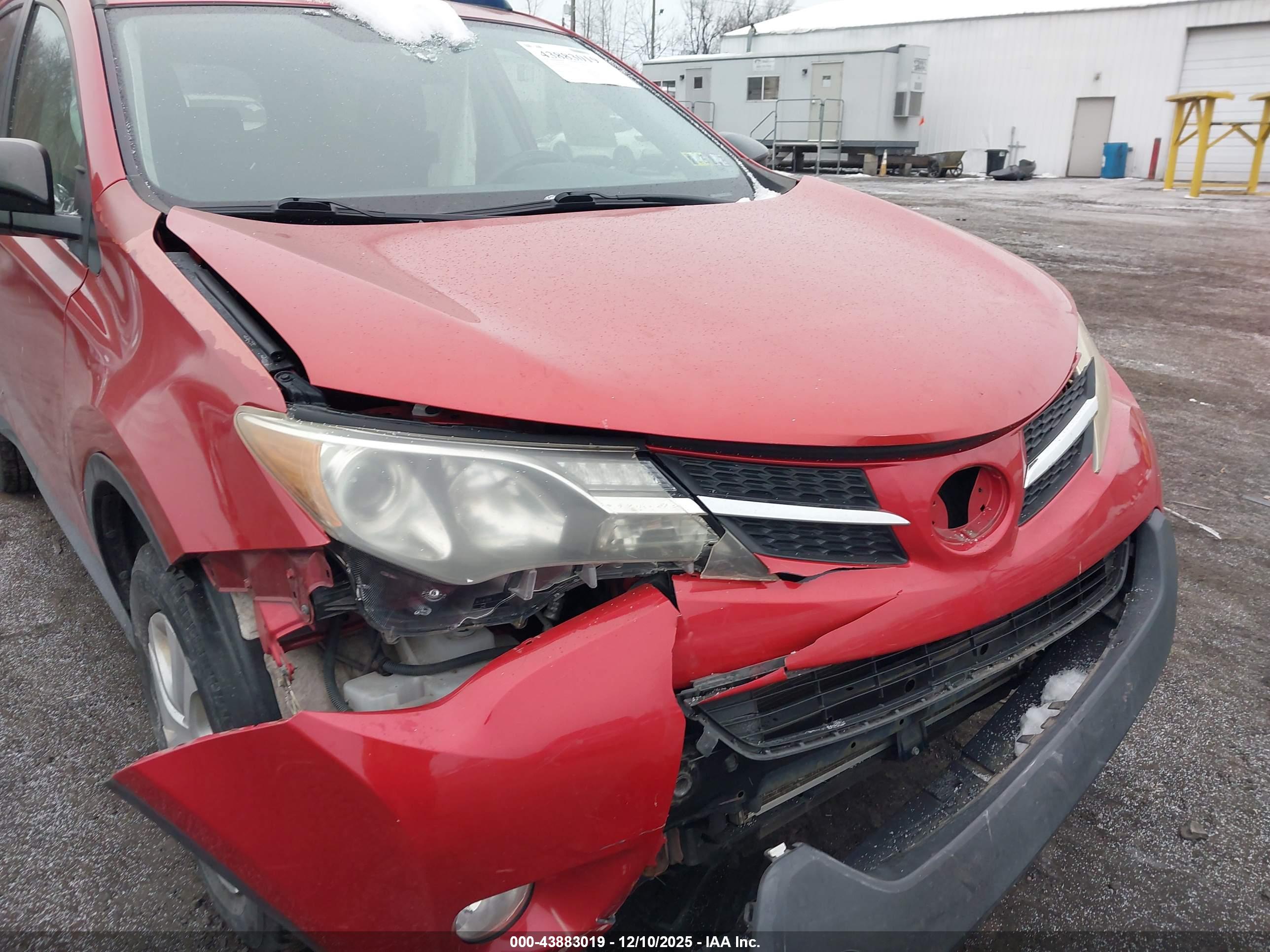 TOYOTA RAV4 image 6