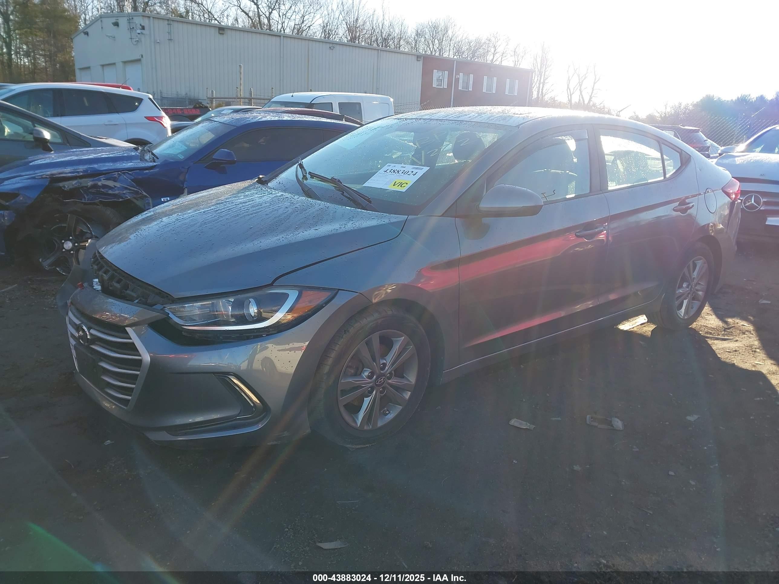 HYUNDAI ELANTRA image 2
