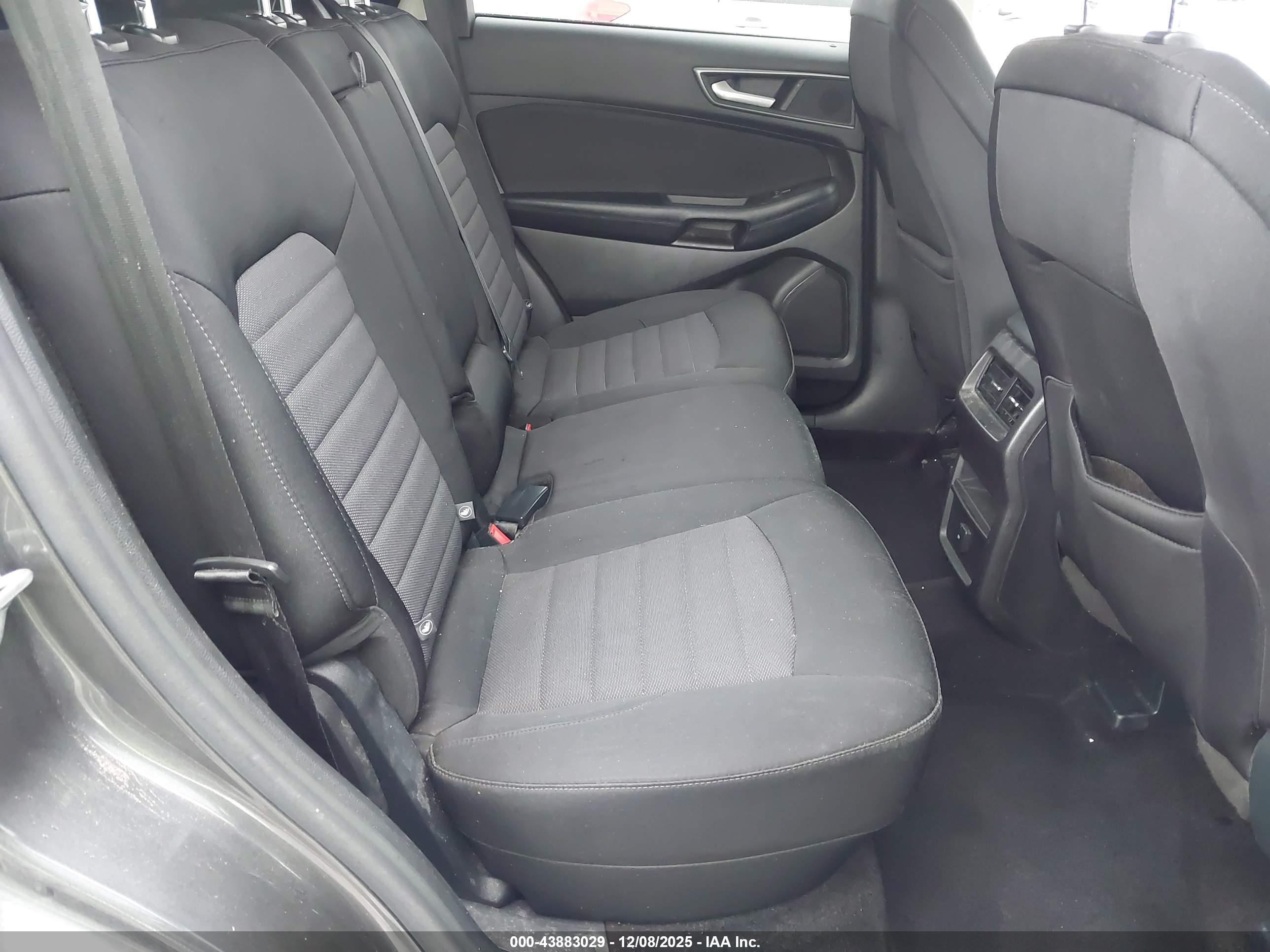 FORD EDGE image 8