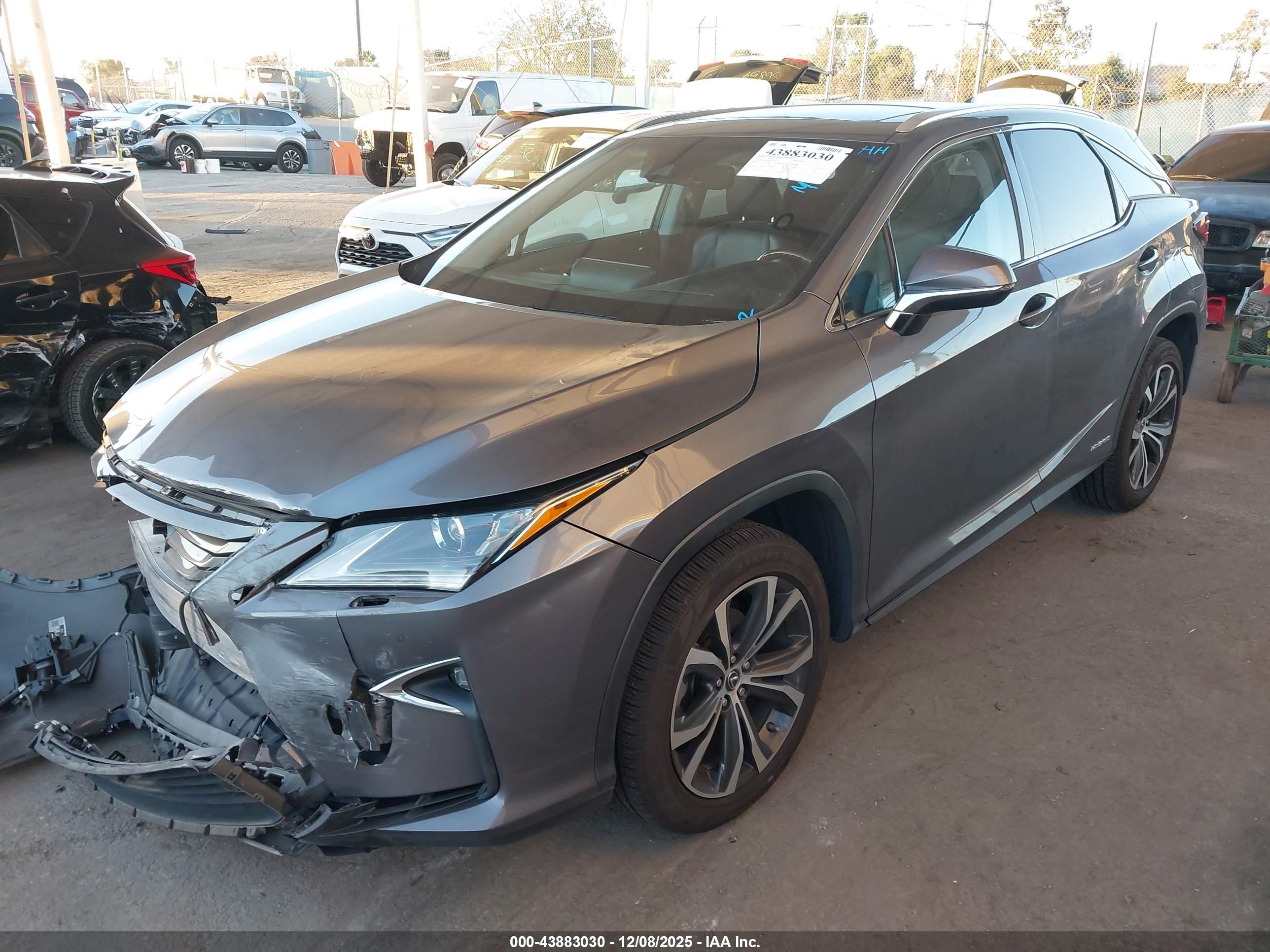 LEXUS RX image 2