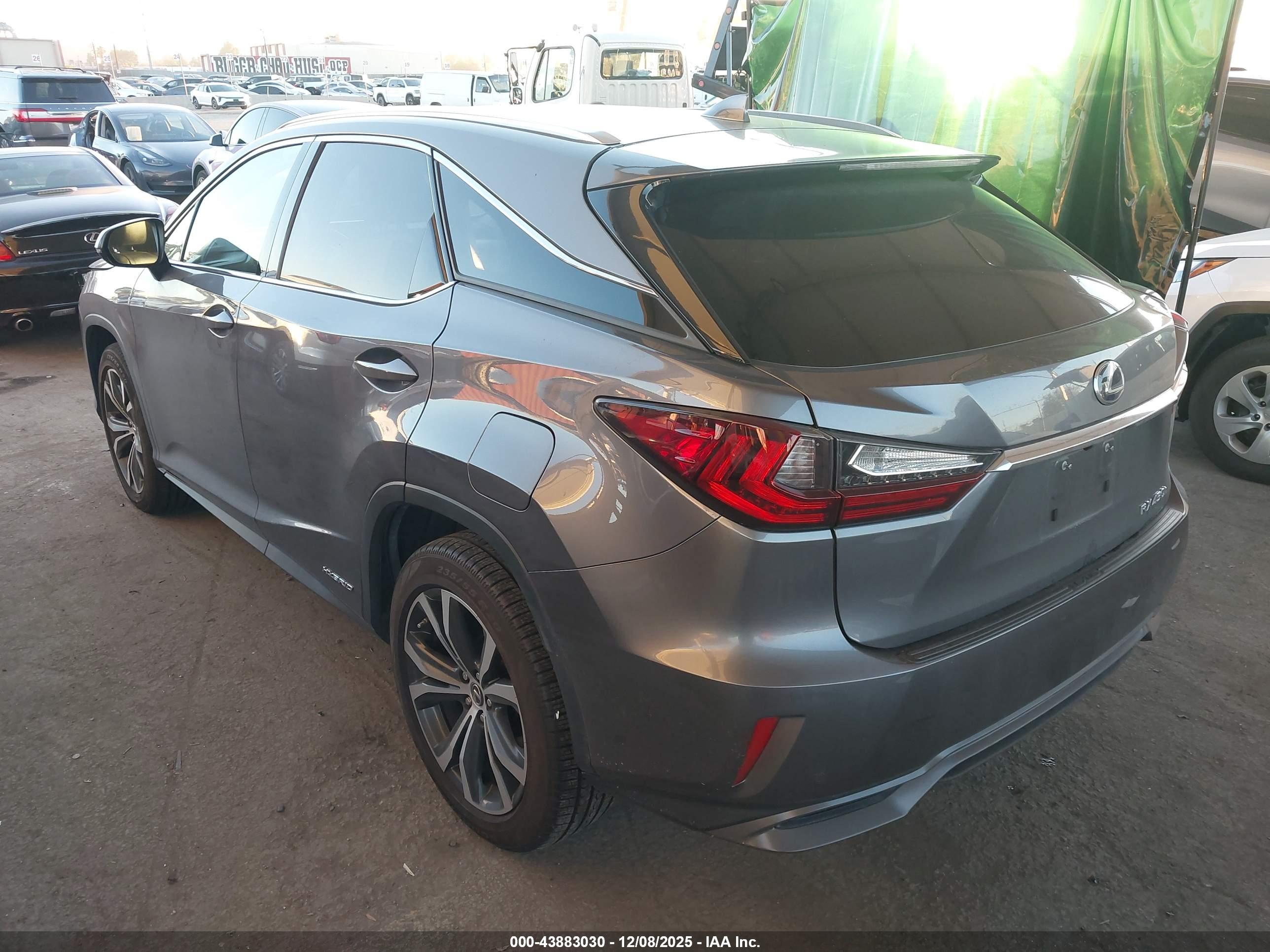 LEXUS RX image 3