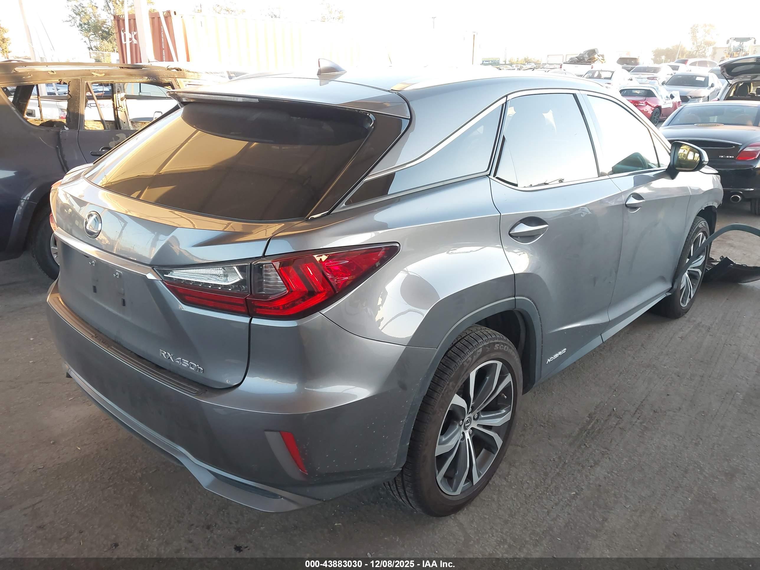 LEXUS RX image 4
