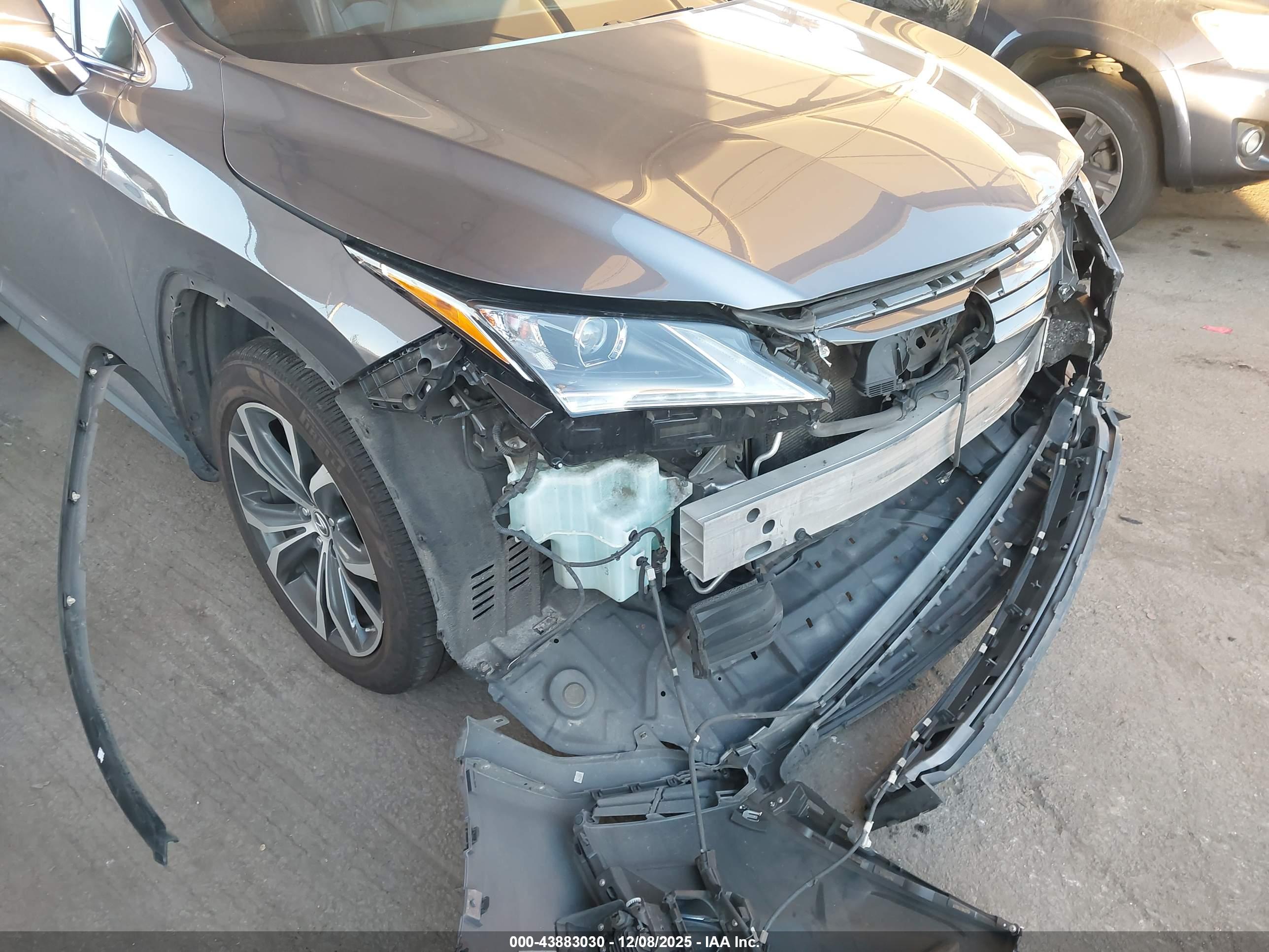 LEXUS RX image 6